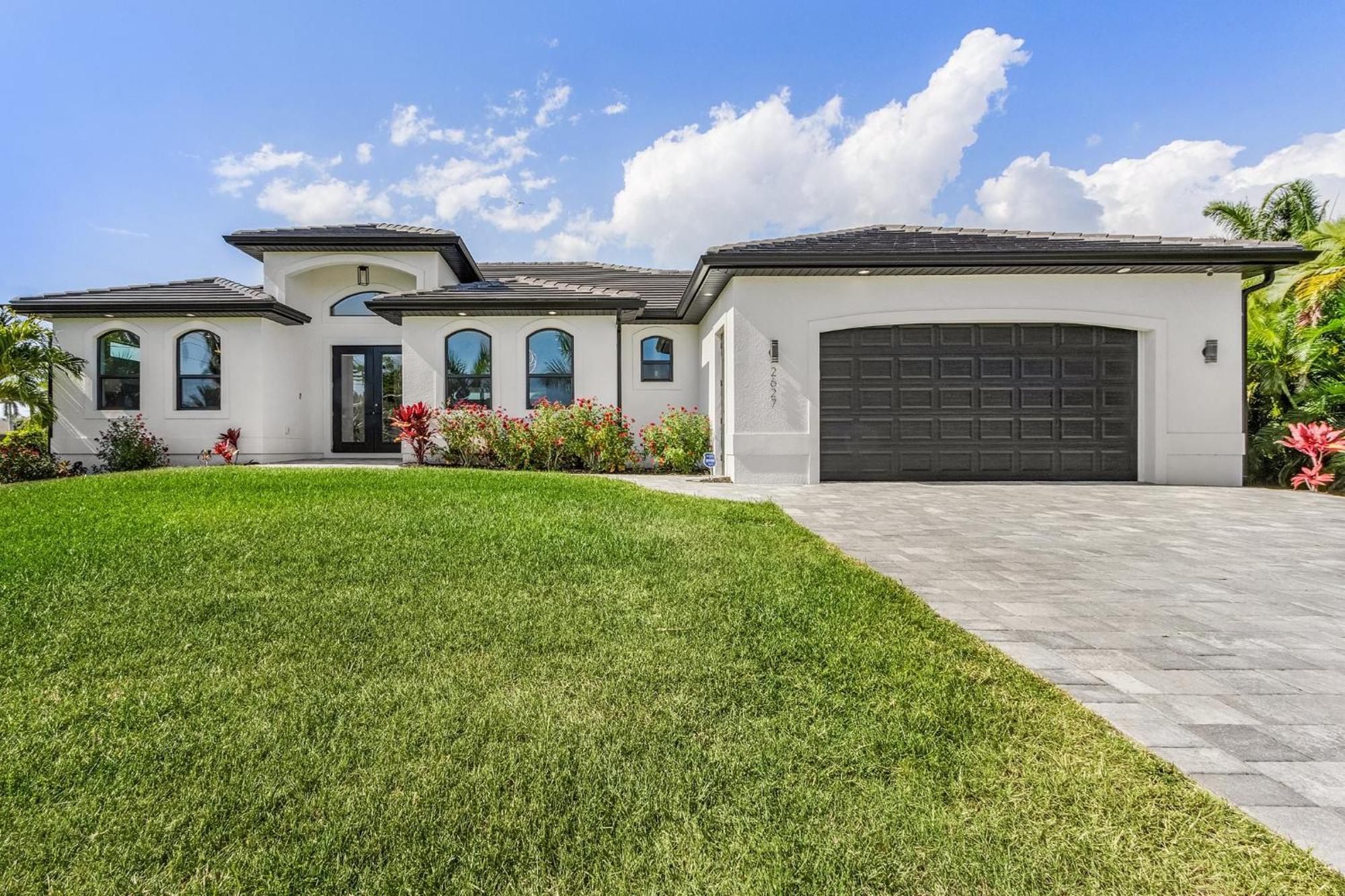 Gorgeous! Heated, Saltwater Pool And Spa, Custom Outdoor Kitchen - Still Waters - Roelens