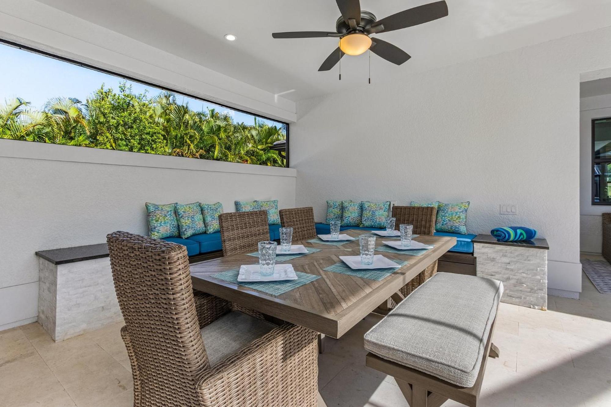 Holiday home Gorgeous! Heated, Saltwater Pool And Spa, Custom Outdoor Kitchen - Still Waters - Roelens