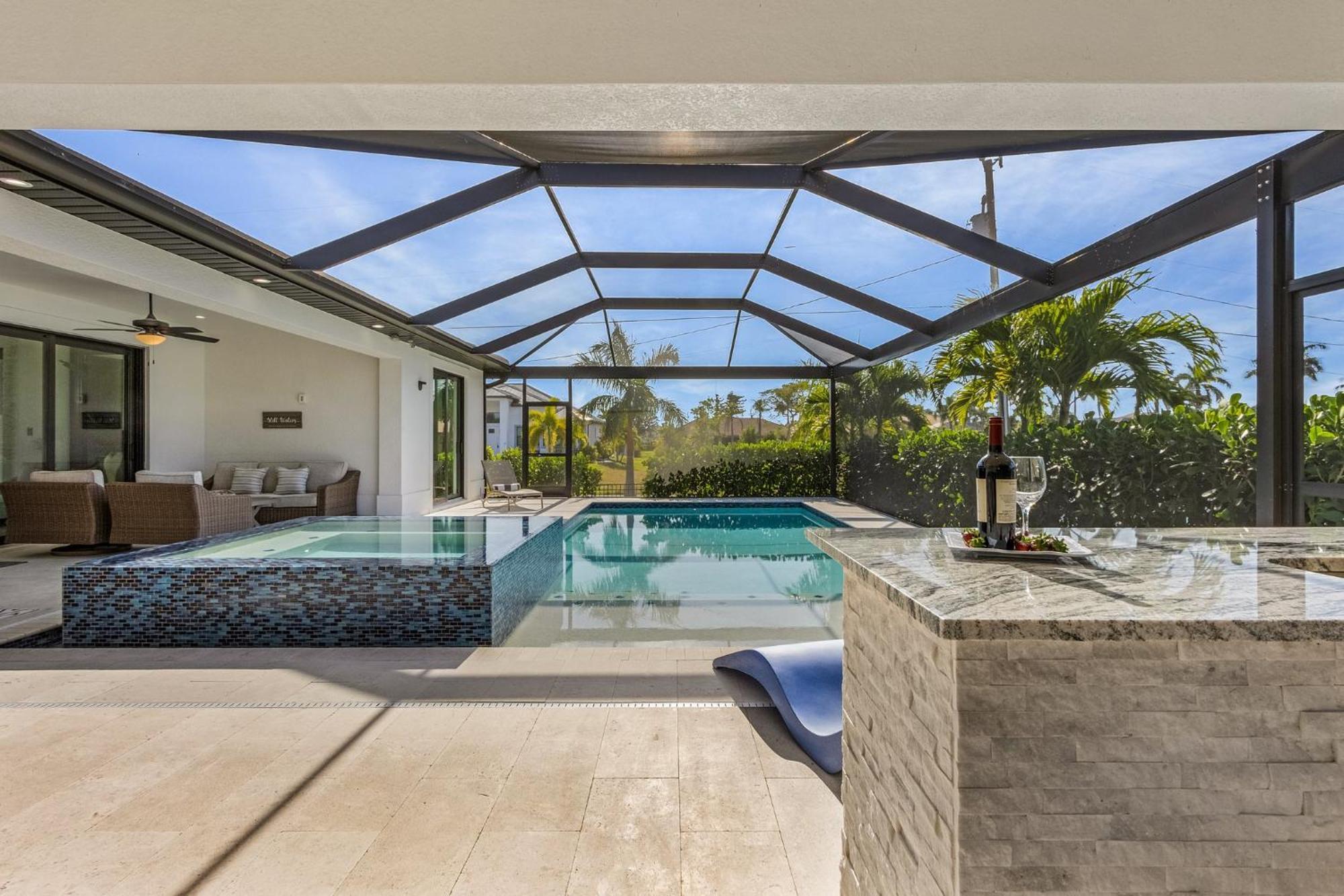 Gorgeous! Heated, Saltwater Pool And Spa, Custom Outdoor Kitchen - Still Waters - Roelens *