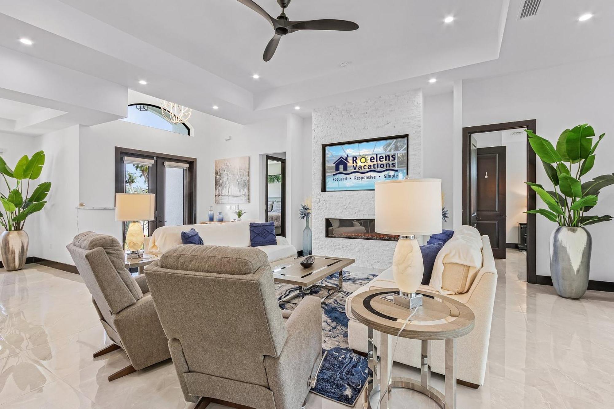 Gorgeous! Heated, Saltwater Pool And Spa, Custom Outdoor Kitchen - Still Waters - Roelens Holiday home