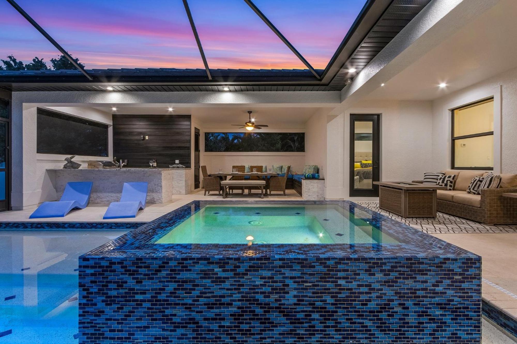 Holiday home Gorgeous! Heated, Saltwater Pool And Spa, Custom Outdoor Kitchen - Still Waters - Roelens