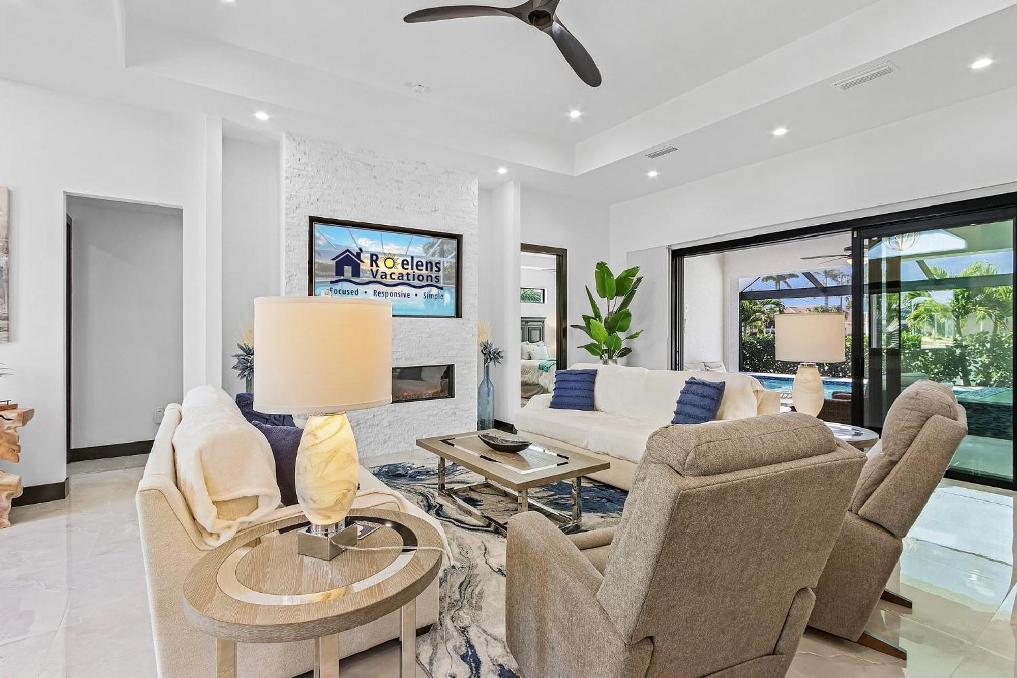 Holiday home Gorgeous! Heated, Saltwater Pool And Spa, Custom Outdoor Kitchen - Still Waters - Roelens
