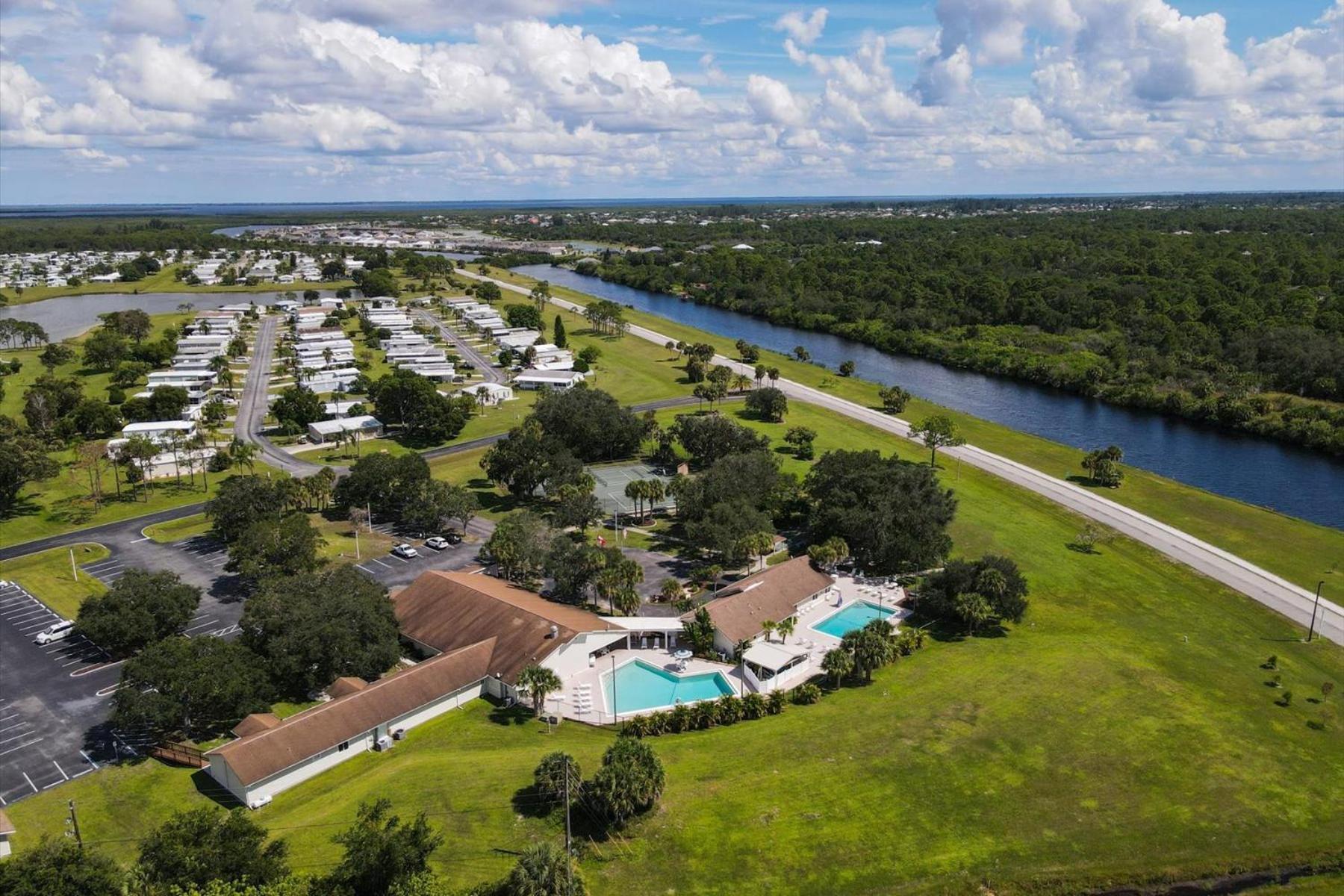 Holiday home 7324 Candace Ln