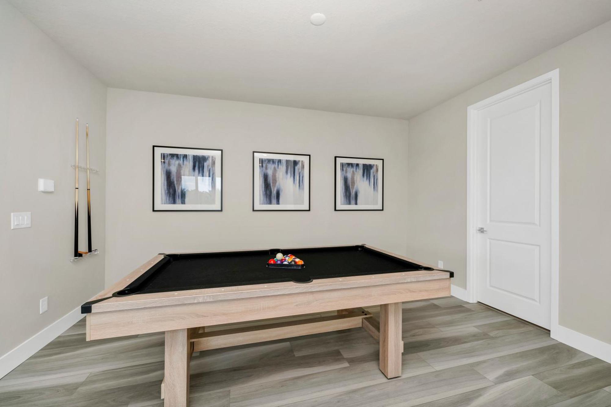 Spacious Modern With Pool Table, Rooftop Terrace And Large Loft Reunion Water Park Access Near At Spectrum Orlando By Rentyl B34-246 Kissimmee