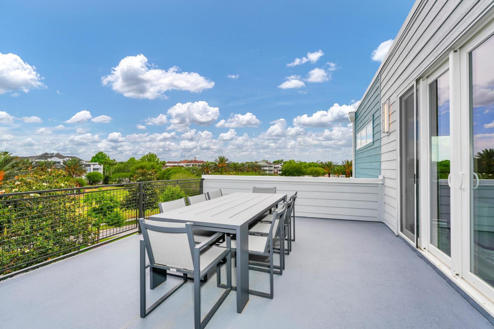 Apartment Spacious Modern With Pool Table, Rooftop Terrace And Large Loft Reunion Water Park Access Near At Spectrum Orlando By Rentyl B34-246 *