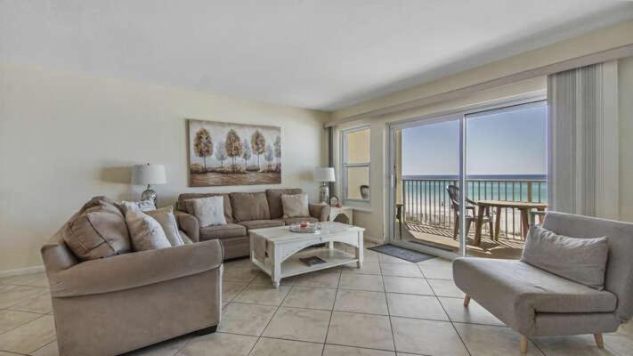 Apartment Club 206 Gulf Oceanfront View, King Bed *