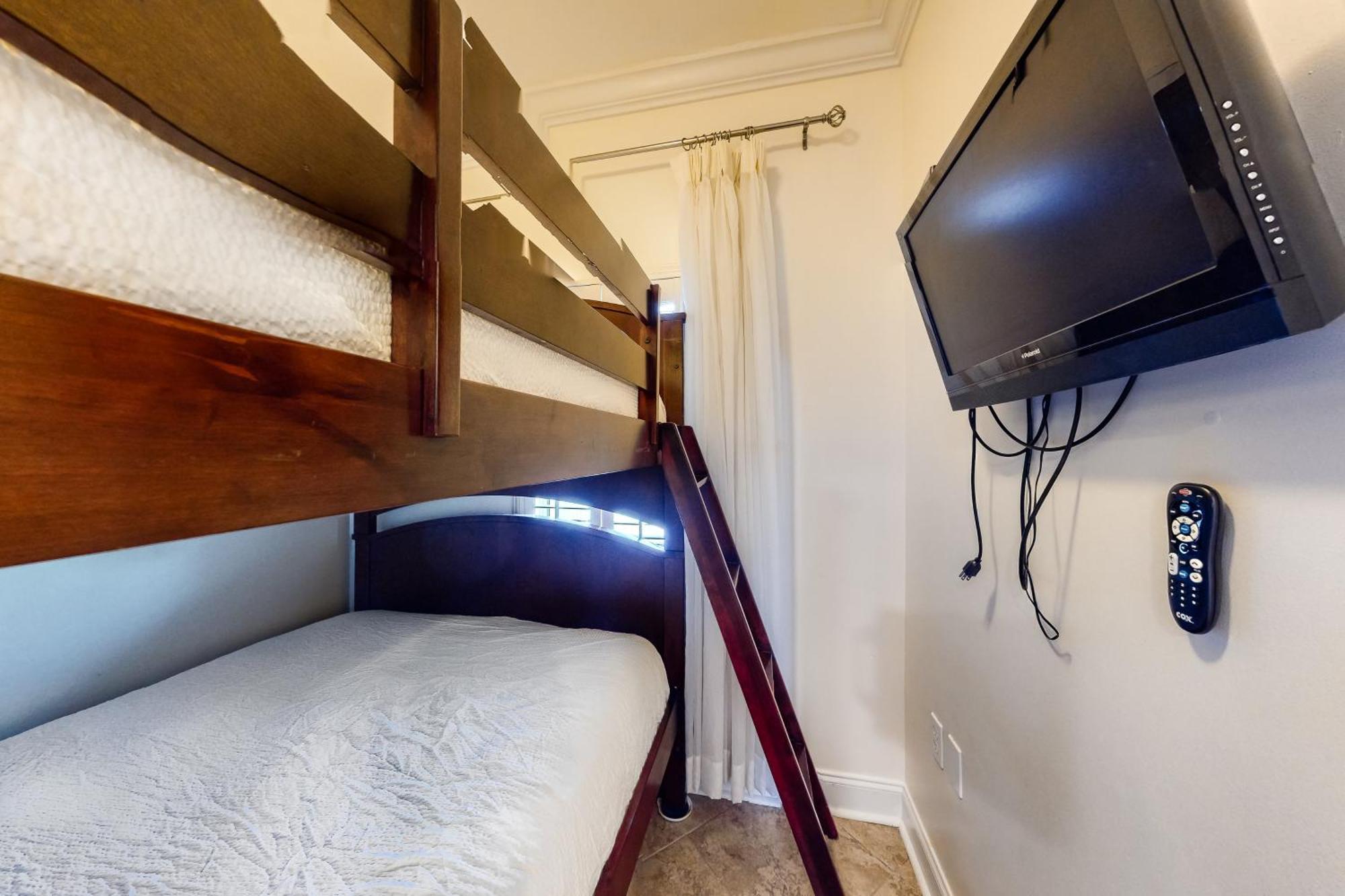 Sterling Sands Apartment *