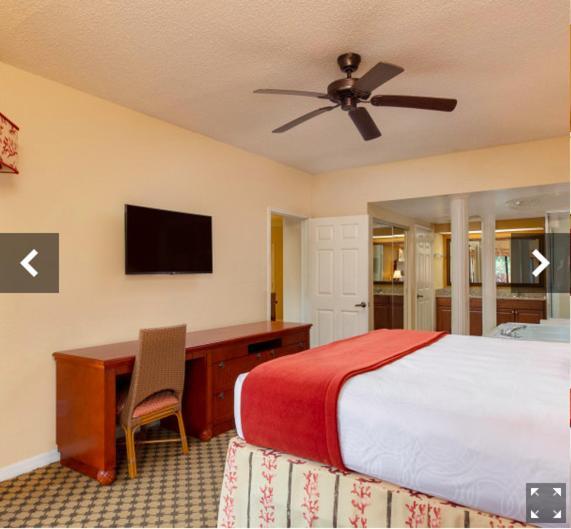 Westgate Lakes Hotel