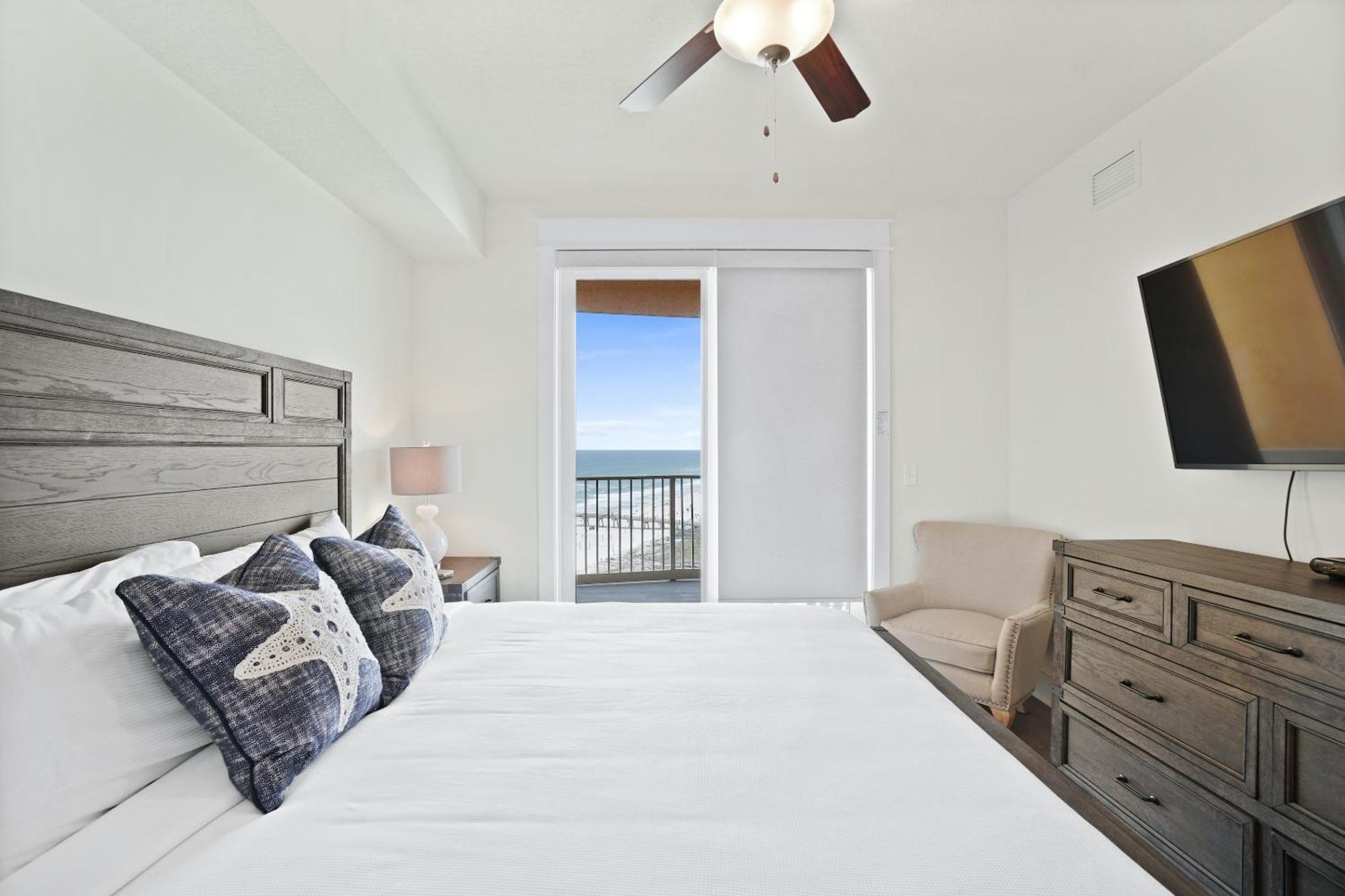 Tower 3 At Calypso Apartment *