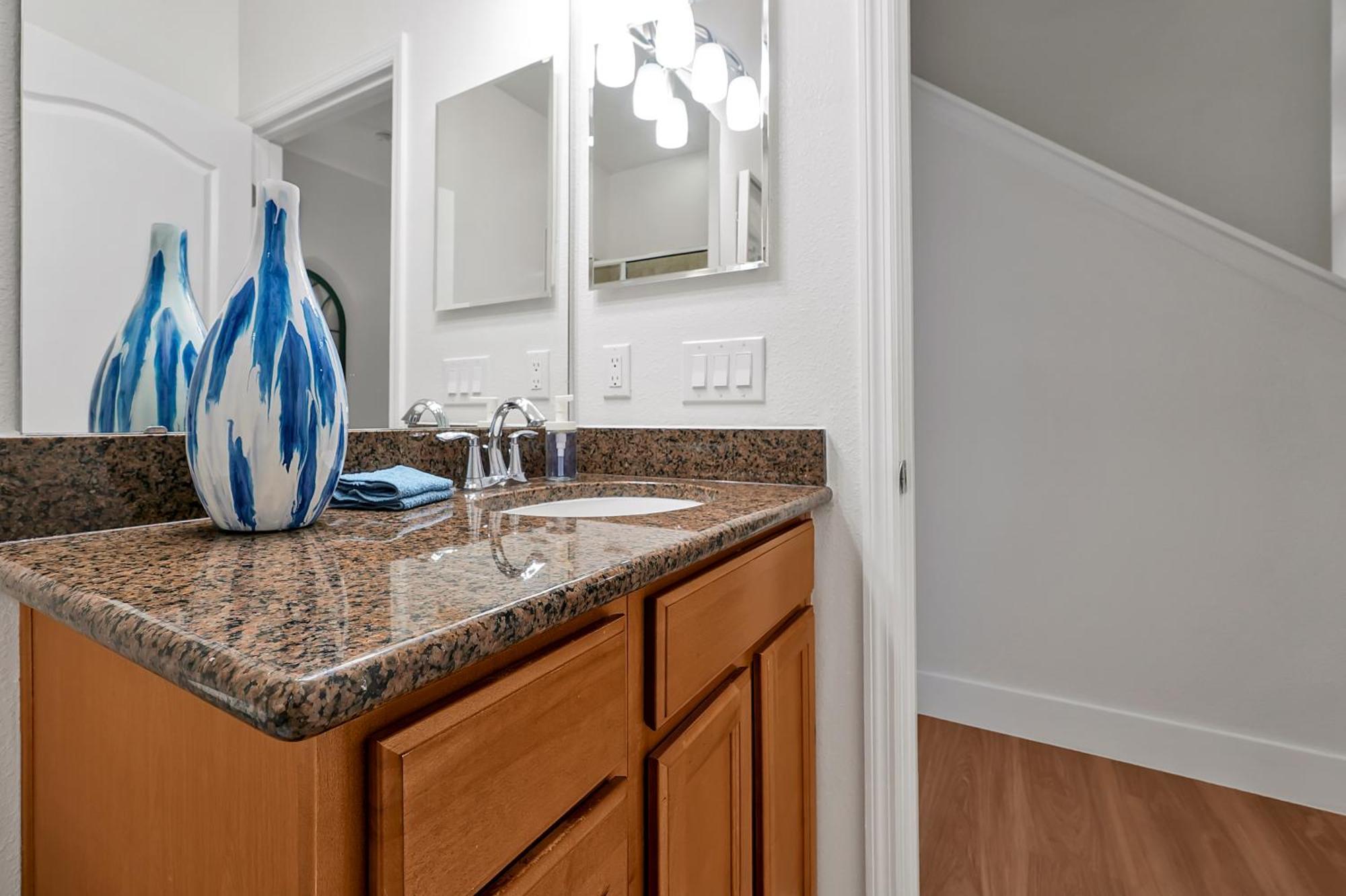 Holiday home Stylish & Cozy Retreat Prime Location Fully Equipped *