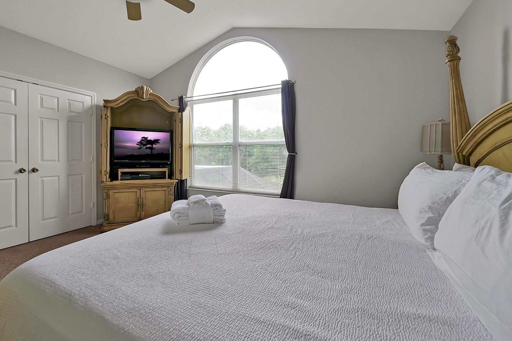 Tropical Escape: Pool,spa & Themed Game Holiday home *