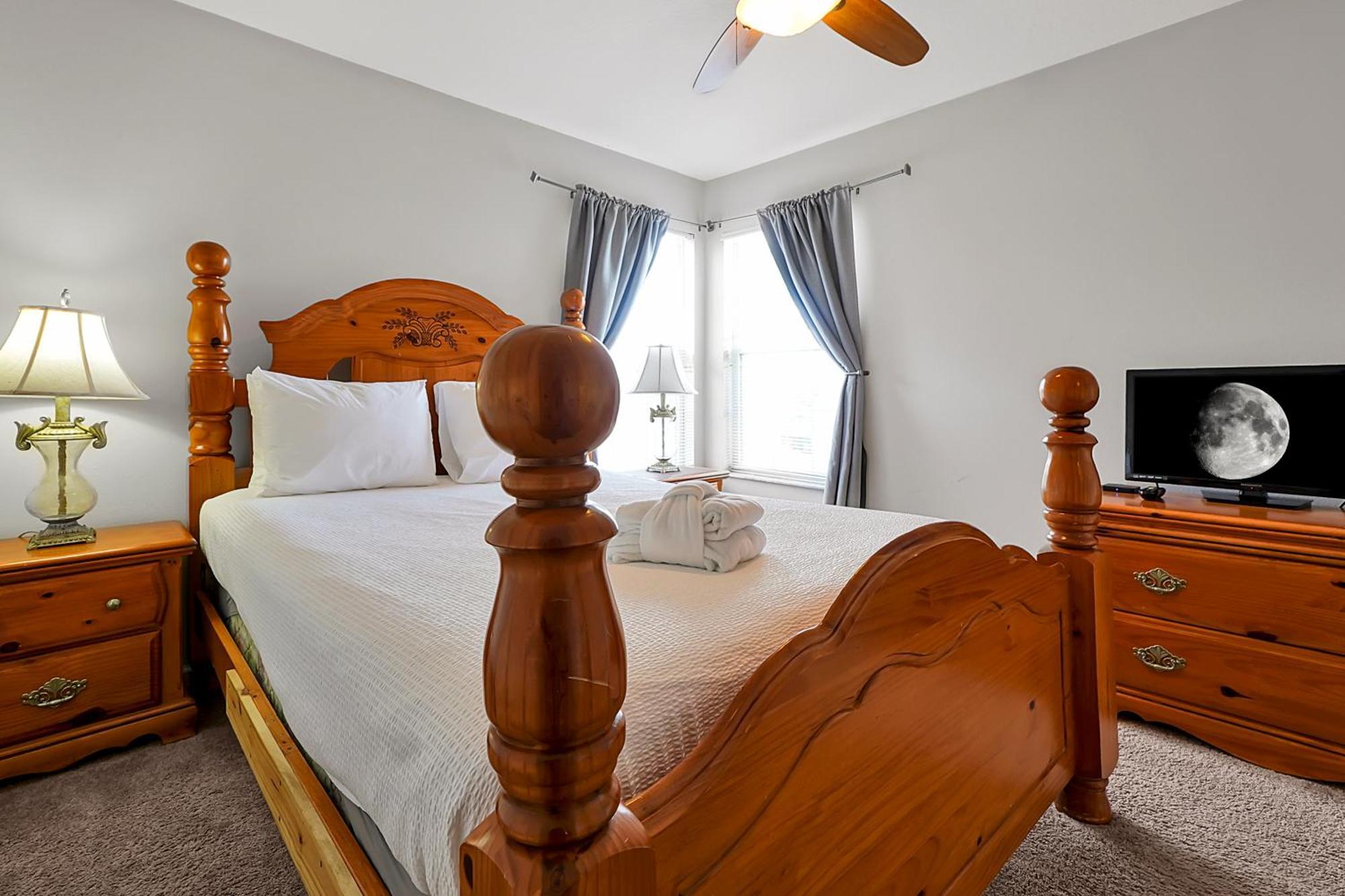 Tropical Escape: Pool,spa & Themed Game Holiday home Kissimmee