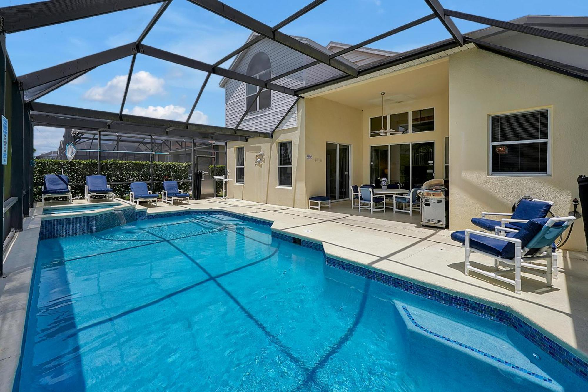 Tropical Escape: Pool,spa & Themed Game Holiday home *