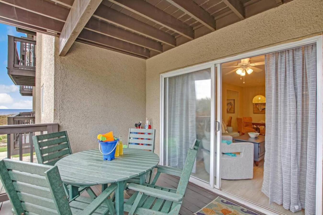Oceanview Dollar - Balcony - Pool