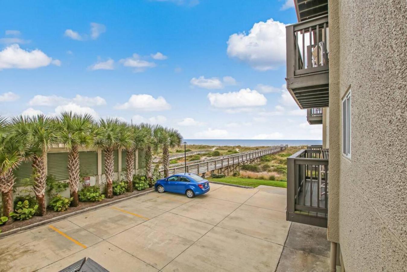 Oceanview Dollar - Balcony - Pool Holiday home