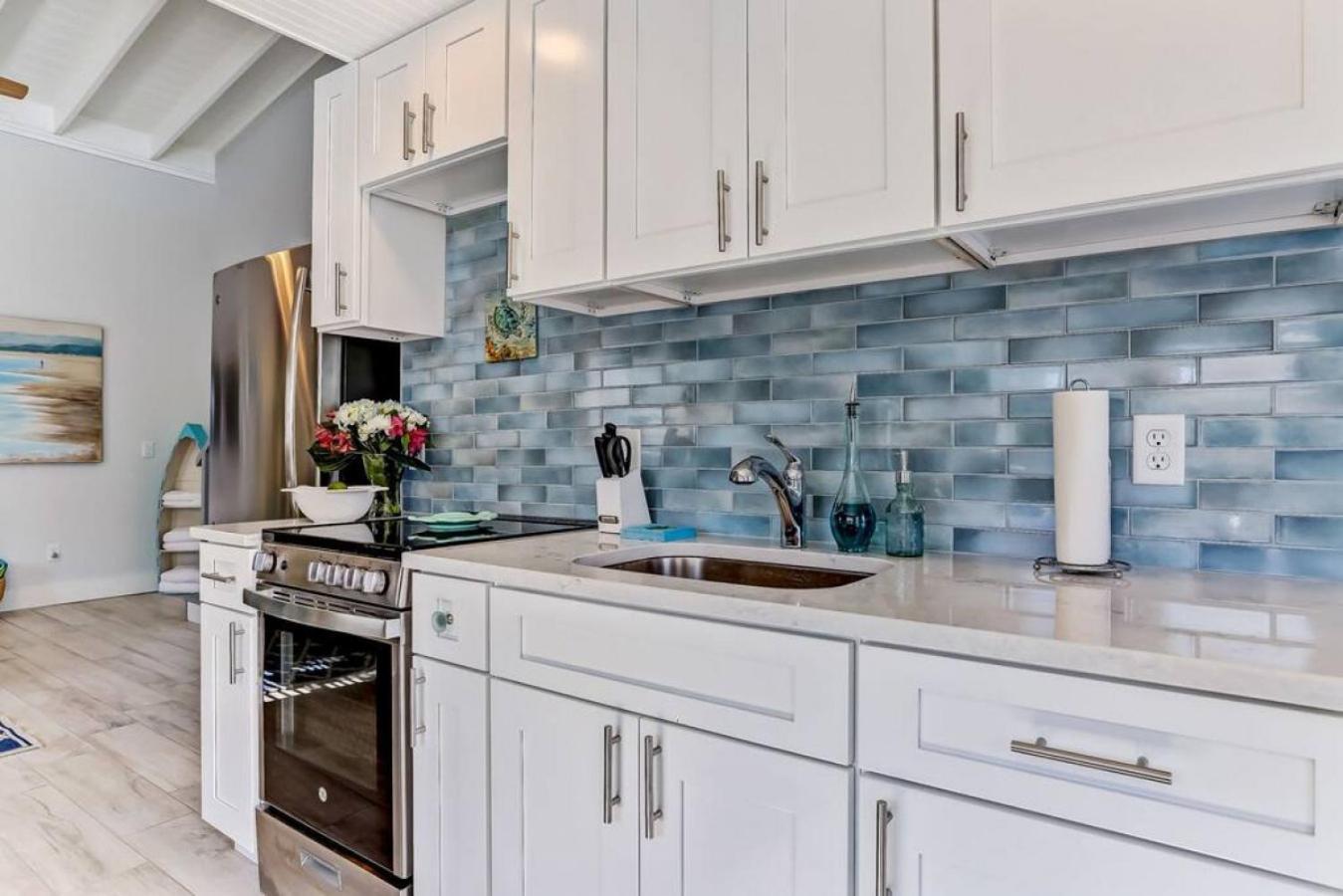 Apartment Turtle Loft - Charming Oceanfront Loft - Multiple Decks - Private Access Fernandina Beach
