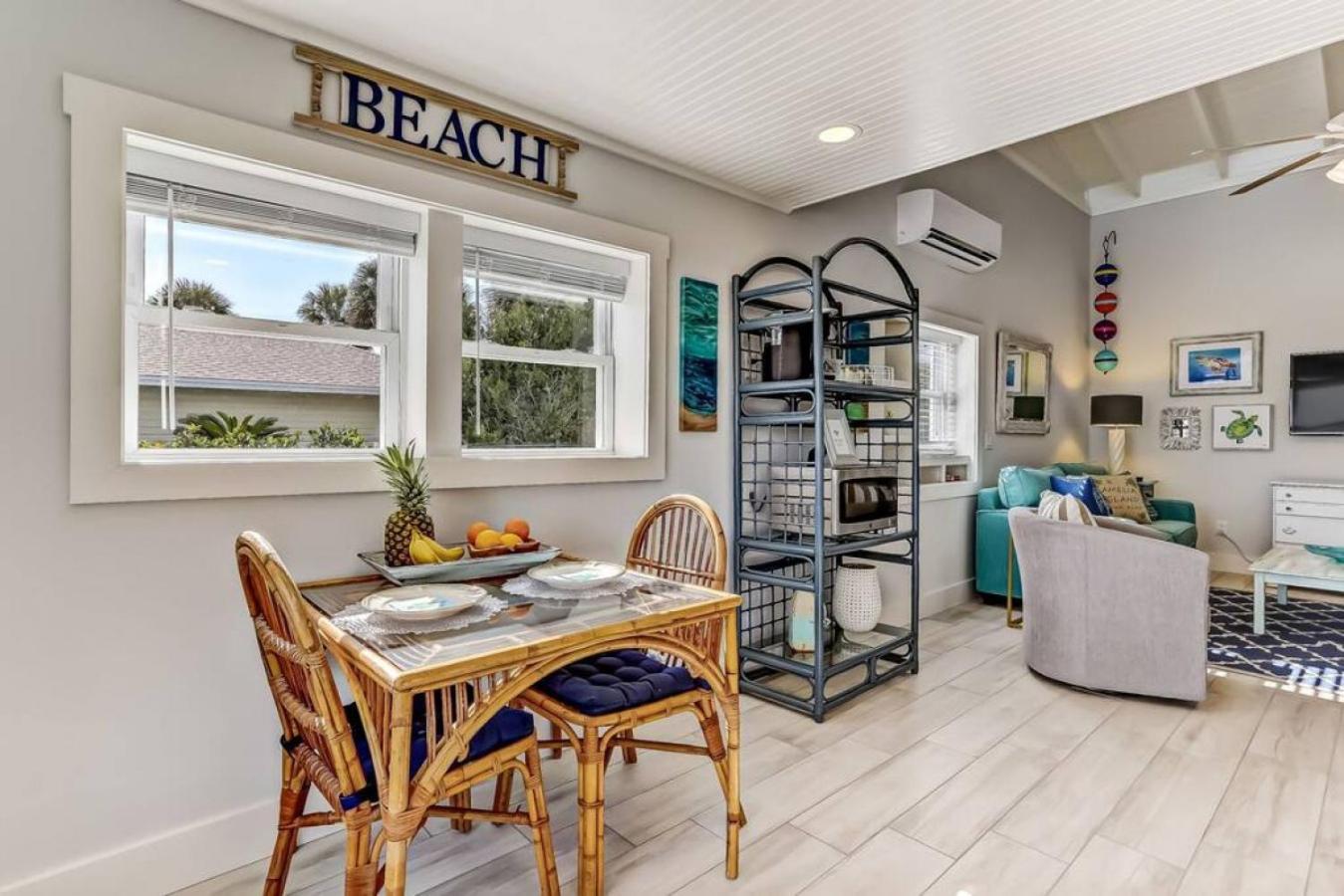 Apartment Turtle Loft - Charming Oceanfront Loft - Multiple Decks - Private Access