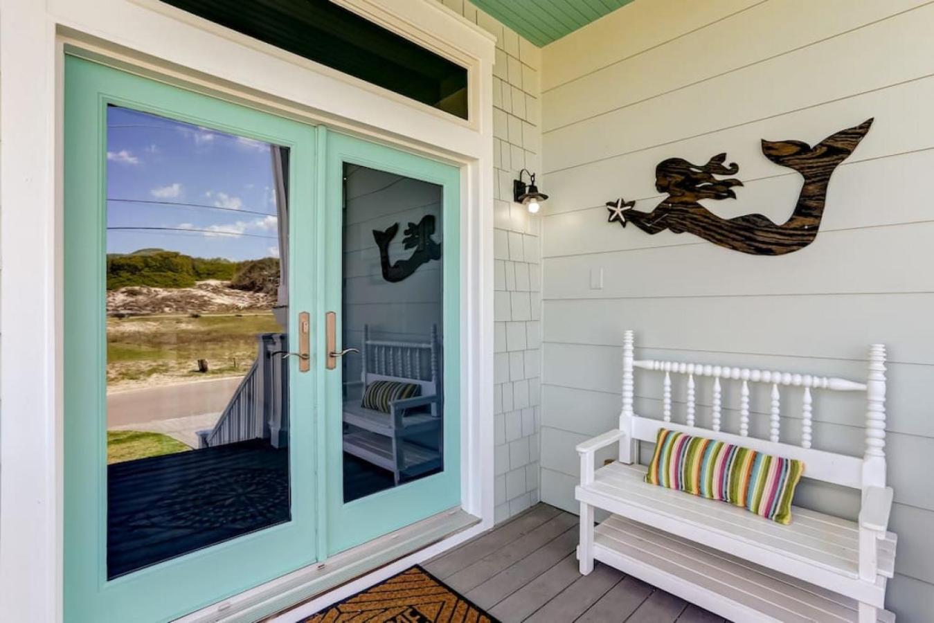 Mermaid Castle - Oceanfront Luxury House - Rooftop Deck Holiday home