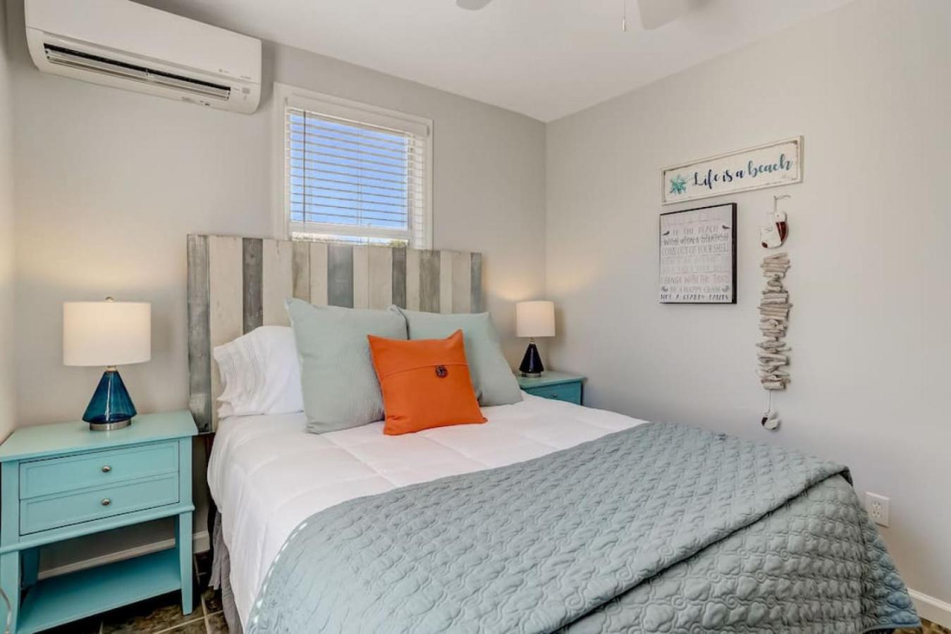 South Down - Patio - Pool - Located Across Street From Holiday home Fernandina Beach