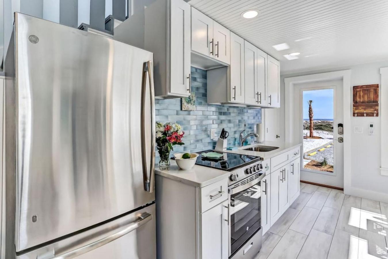 Turtle Loft - Charming Oceanfront Loft - Multiple Decks - Private Access Apartment Fernandina Beach