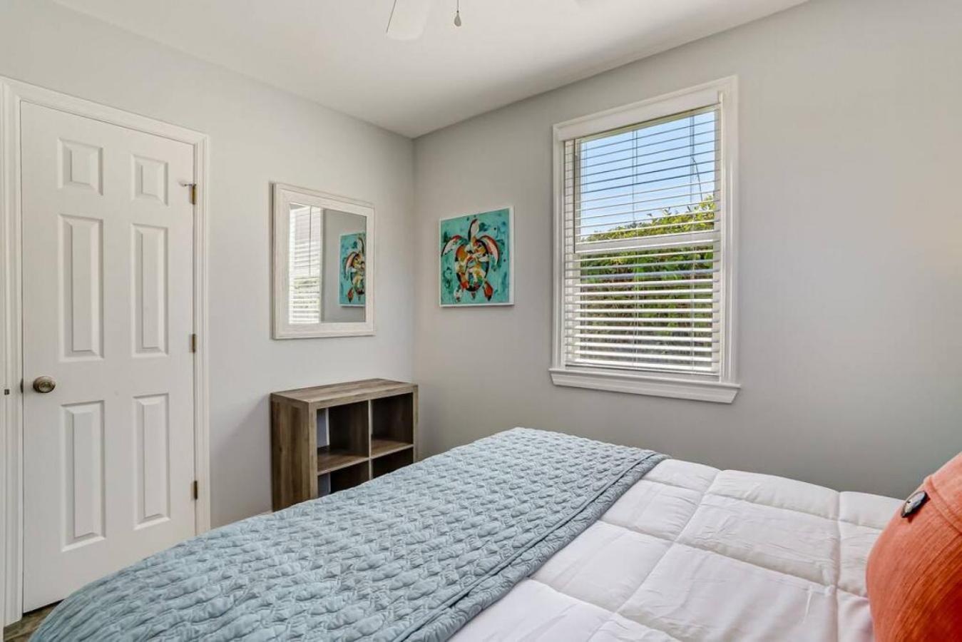 South Down - Patio - Pool - Located Across Street From Fernandina Beach