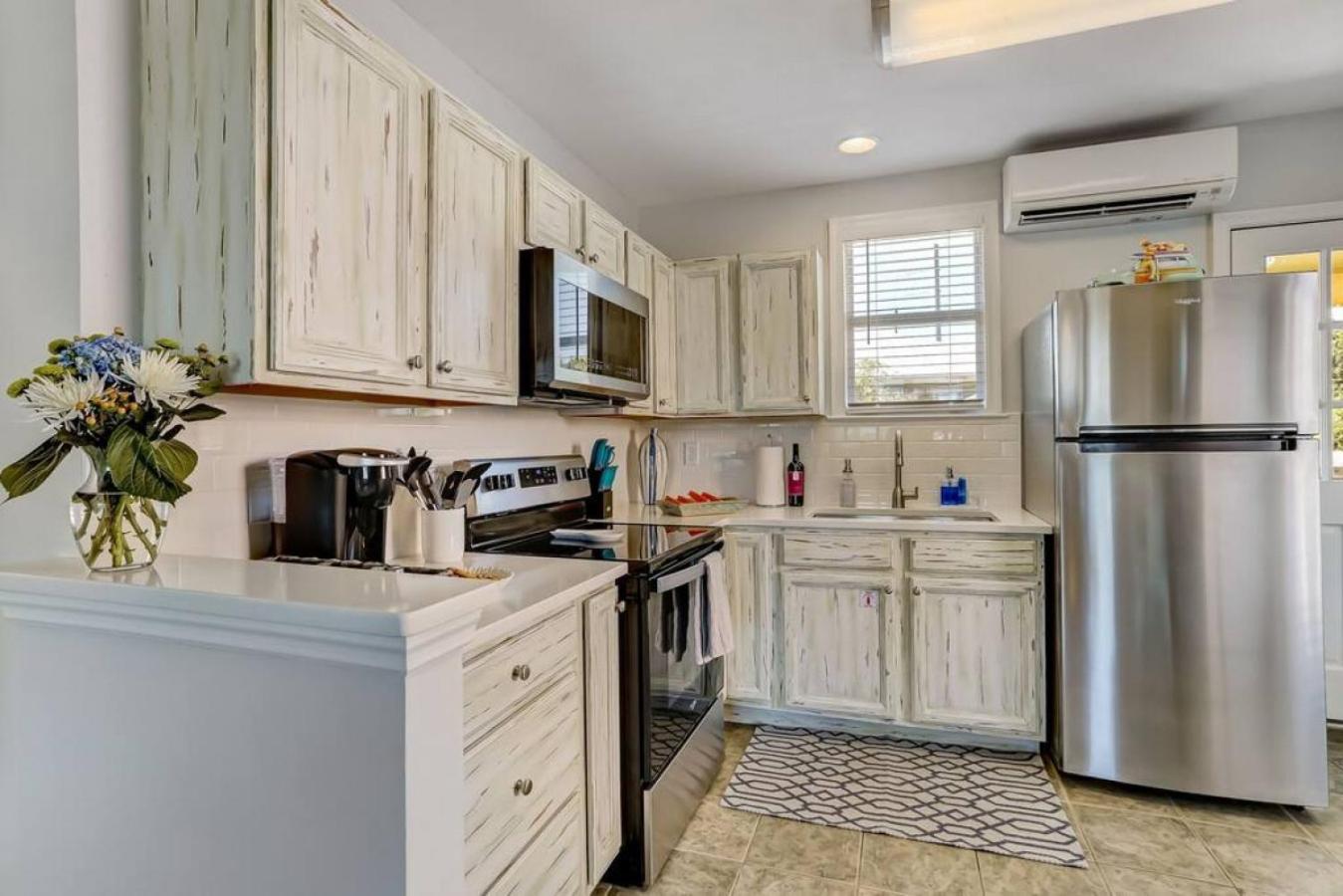 South Down - Patio - Pool - Located Across Street From * Fernandina Beach
