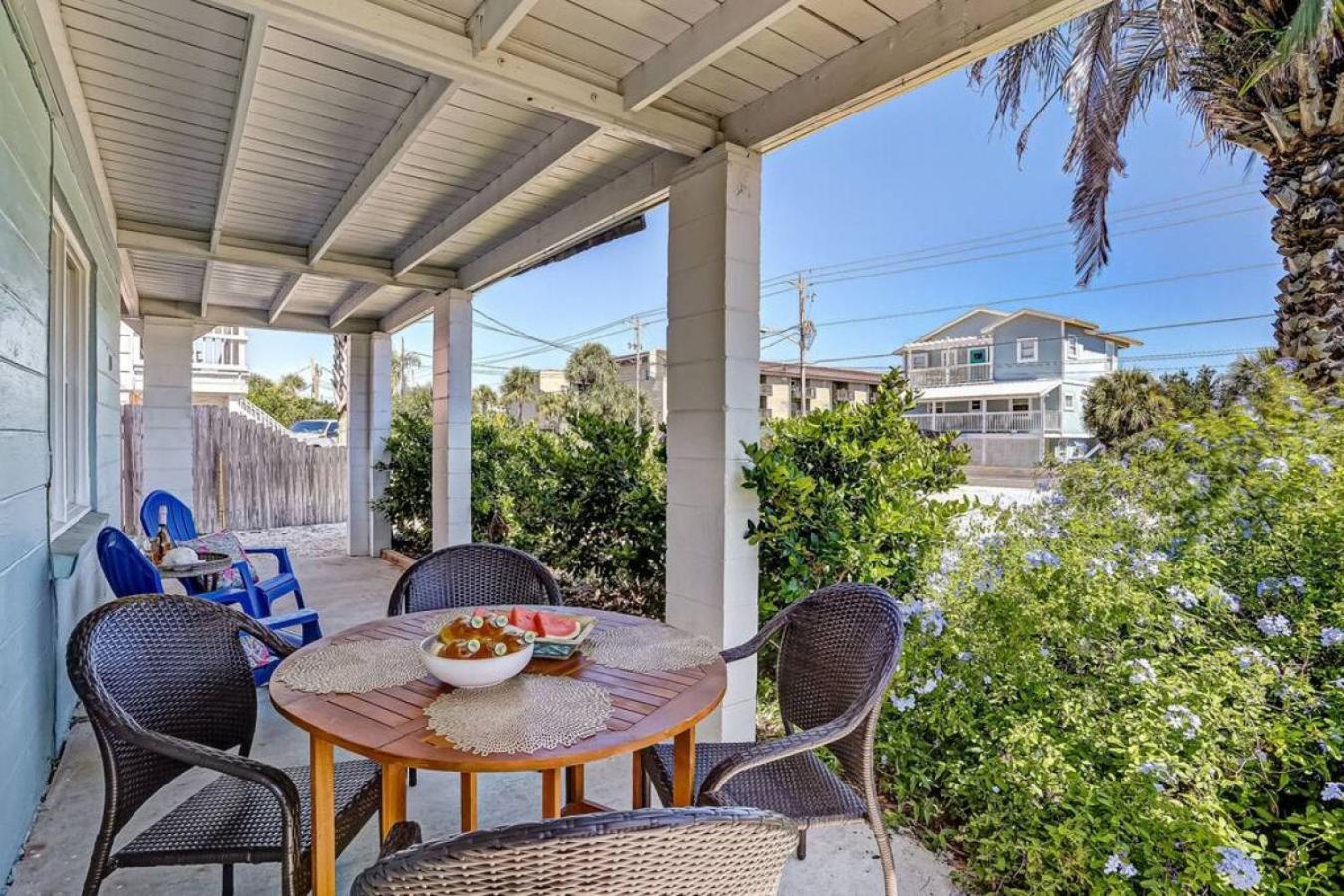 Holiday home South Down - Patio - Pool - Located Across Street From *