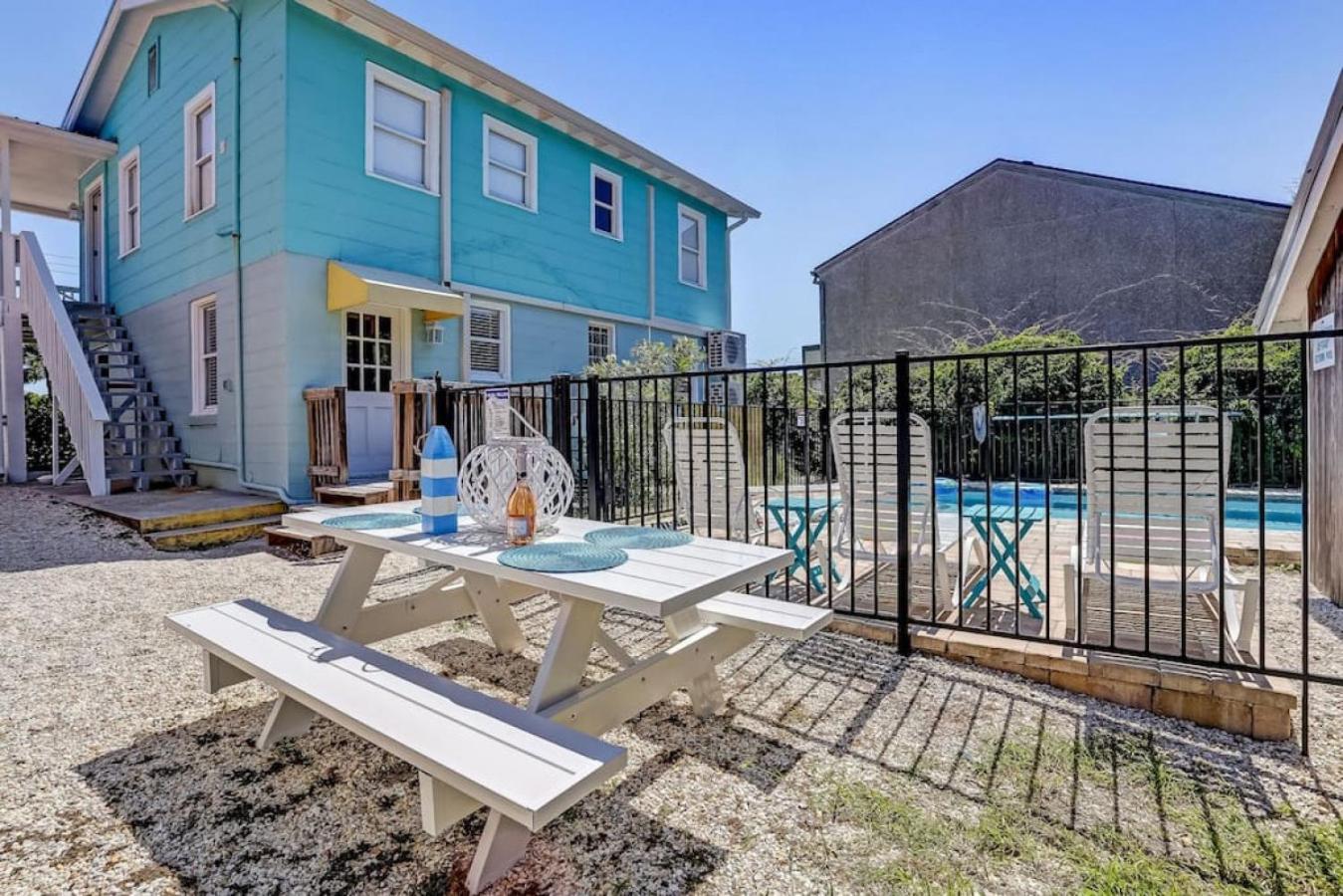 South Down - Patio - Pool - Located Across Street From