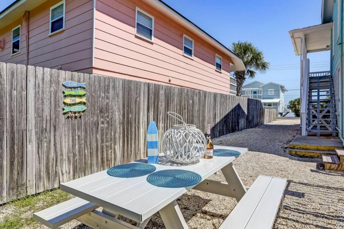 South Down - Patio - Pool - Located Across Street From *