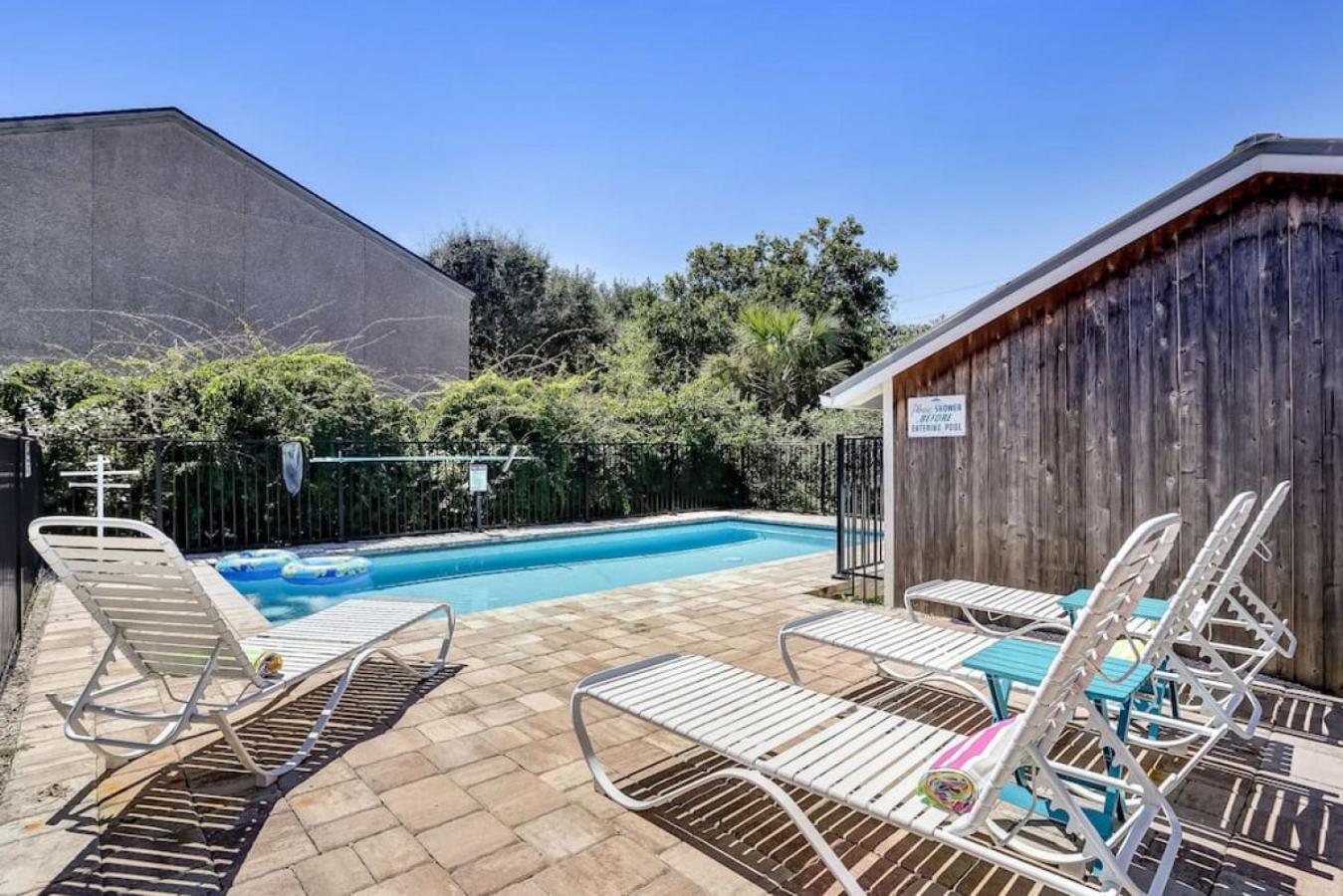 Holiday home South Down - Patio - Pool - Located Across Street From Fernandina Beach