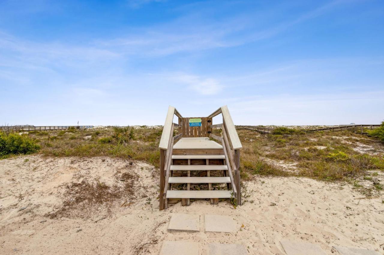 Holiday home Ocean Lookout 3 - Heated Pool, Beachfront Deck, Stunning Ocean Views *