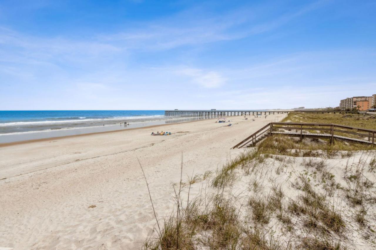 Holiday home Ocean Lookout 3 - Heated Pool, Beachfront Deck, Stunning Ocean Views *