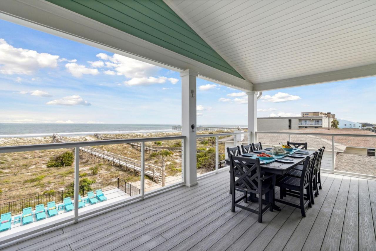 Holiday home Ocean Lookout 3 - Heated Pool, Beachfront Deck, Stunning Ocean Views *