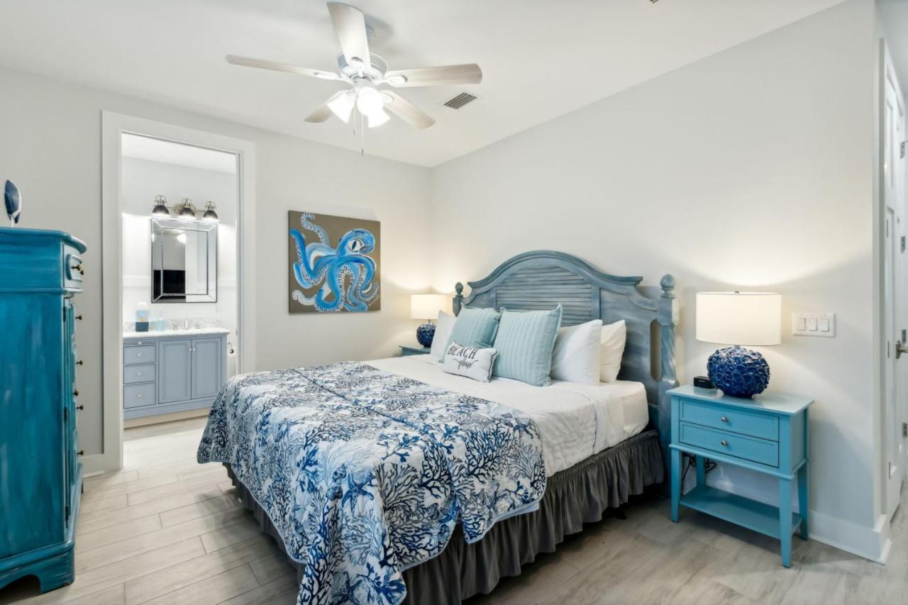 Holiday home Ocean Lookout 1 - Heated Pool, Beachfront Deck, Stunning Ocean Views *