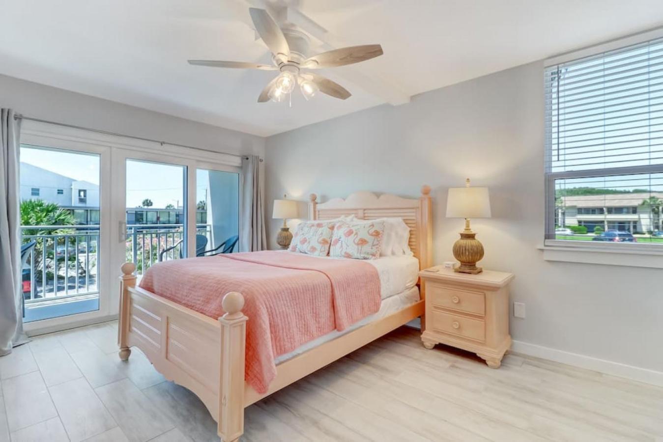 Ketch Courtyard - Oceanview Balcony - Pool - Steps From The * Fernandina Beach