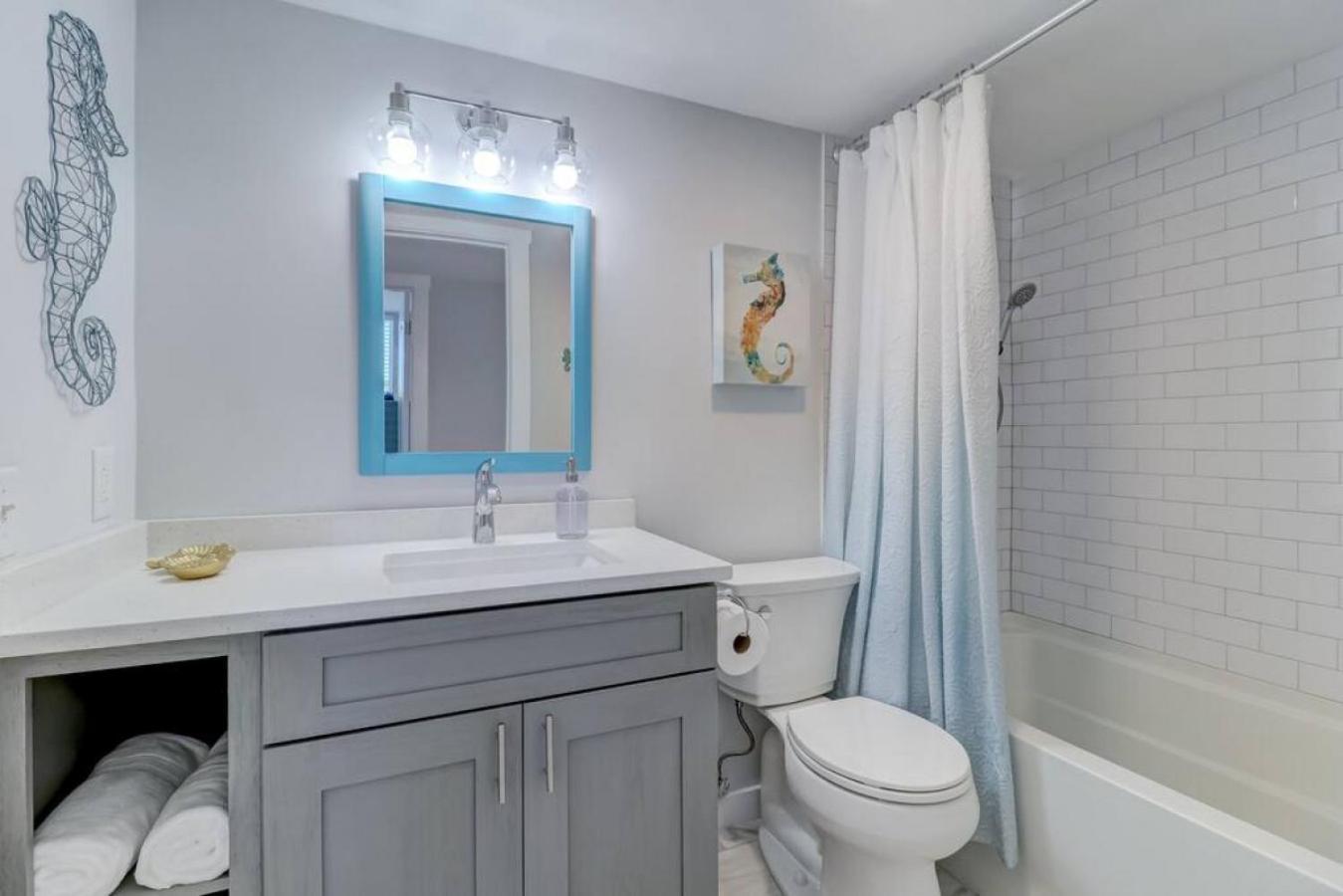 Holiday home Ketch Courtyard - Oceanview Balcony - Pool - Steps From The Fernandina Beach