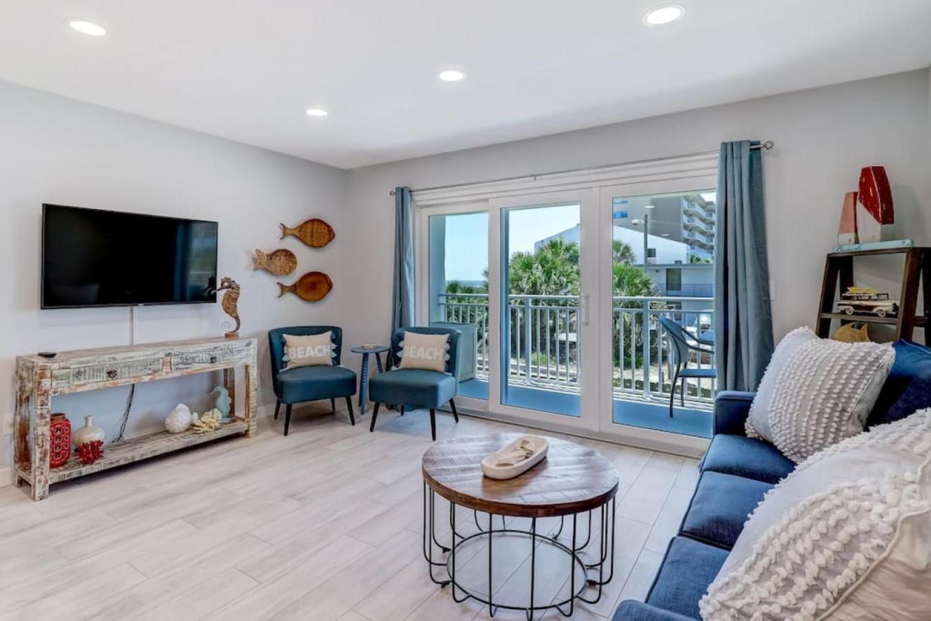Holiday home Ketch Courtyard - Oceanview Balcony - Pool - Steps From The *