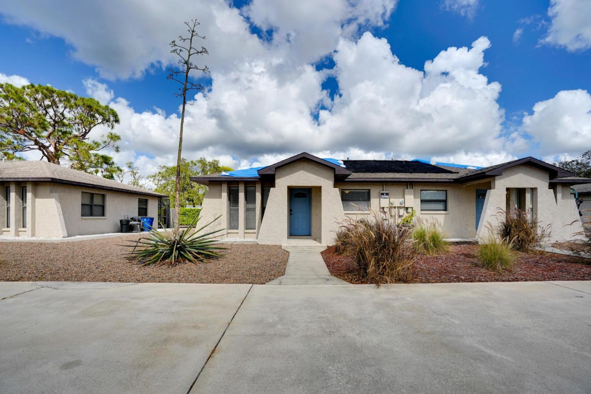 Townhome Near Beach!
