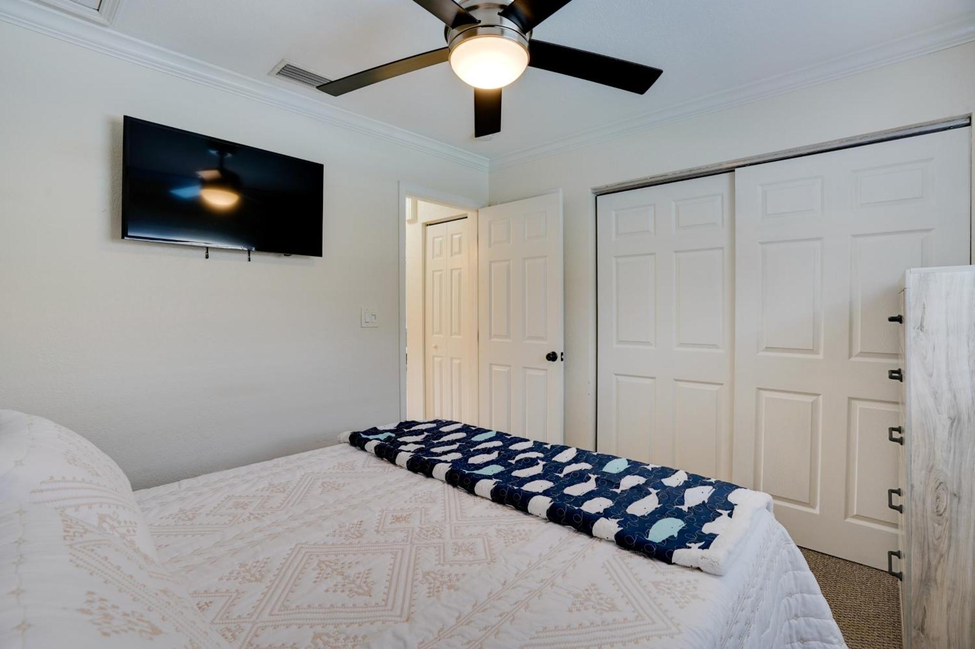 Townhome Near Beach! *