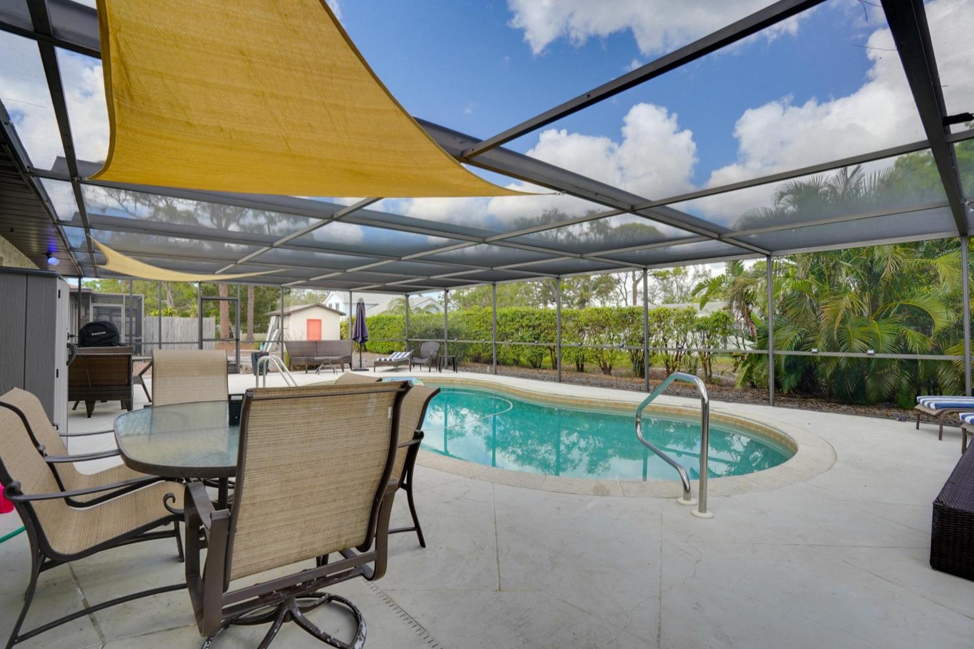 Townhome Near Beach! Holiday home