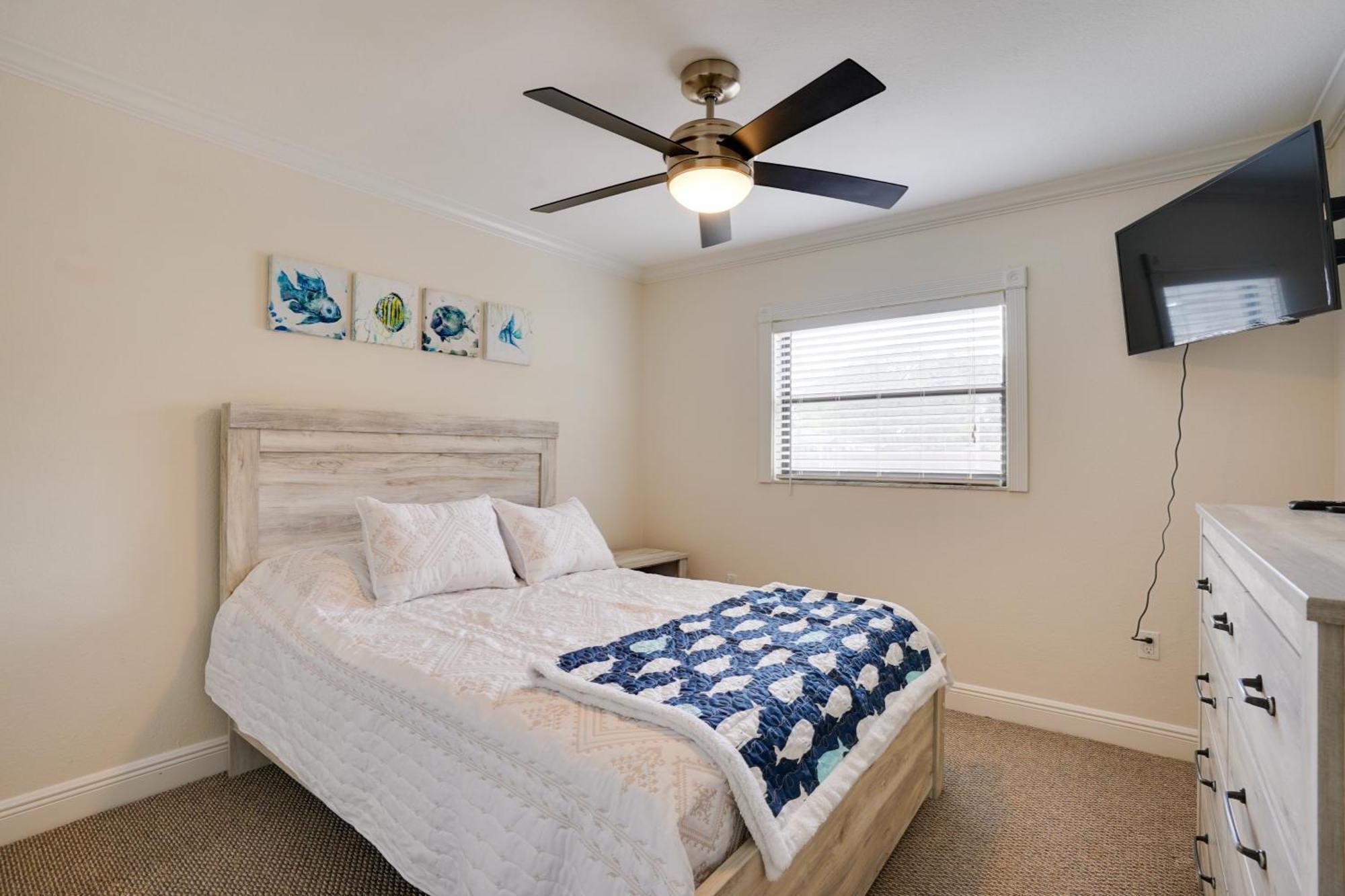 Holiday home Townhome Near Beach!