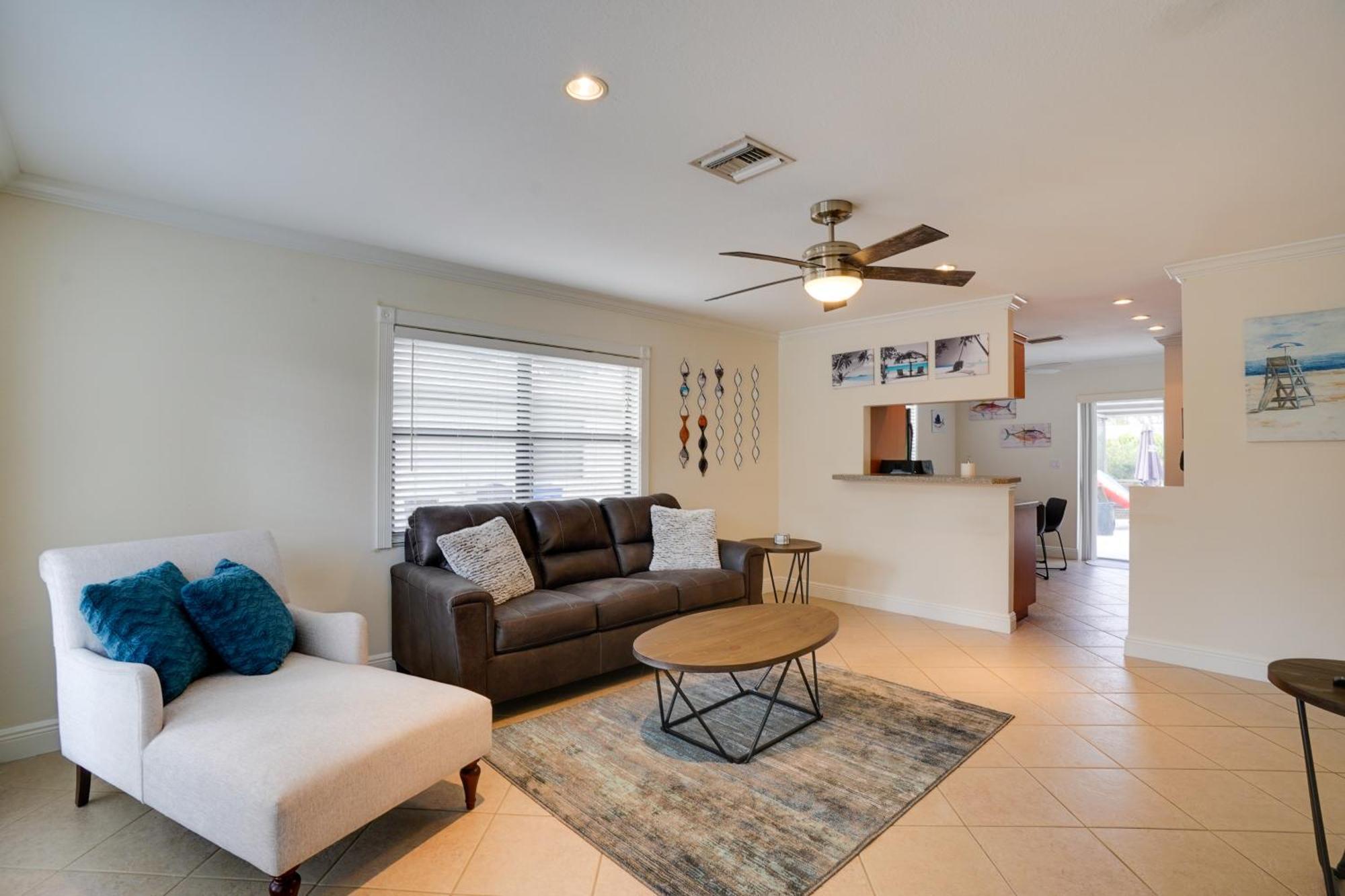 Townhome Near Beach! Holiday home Bonita Springs