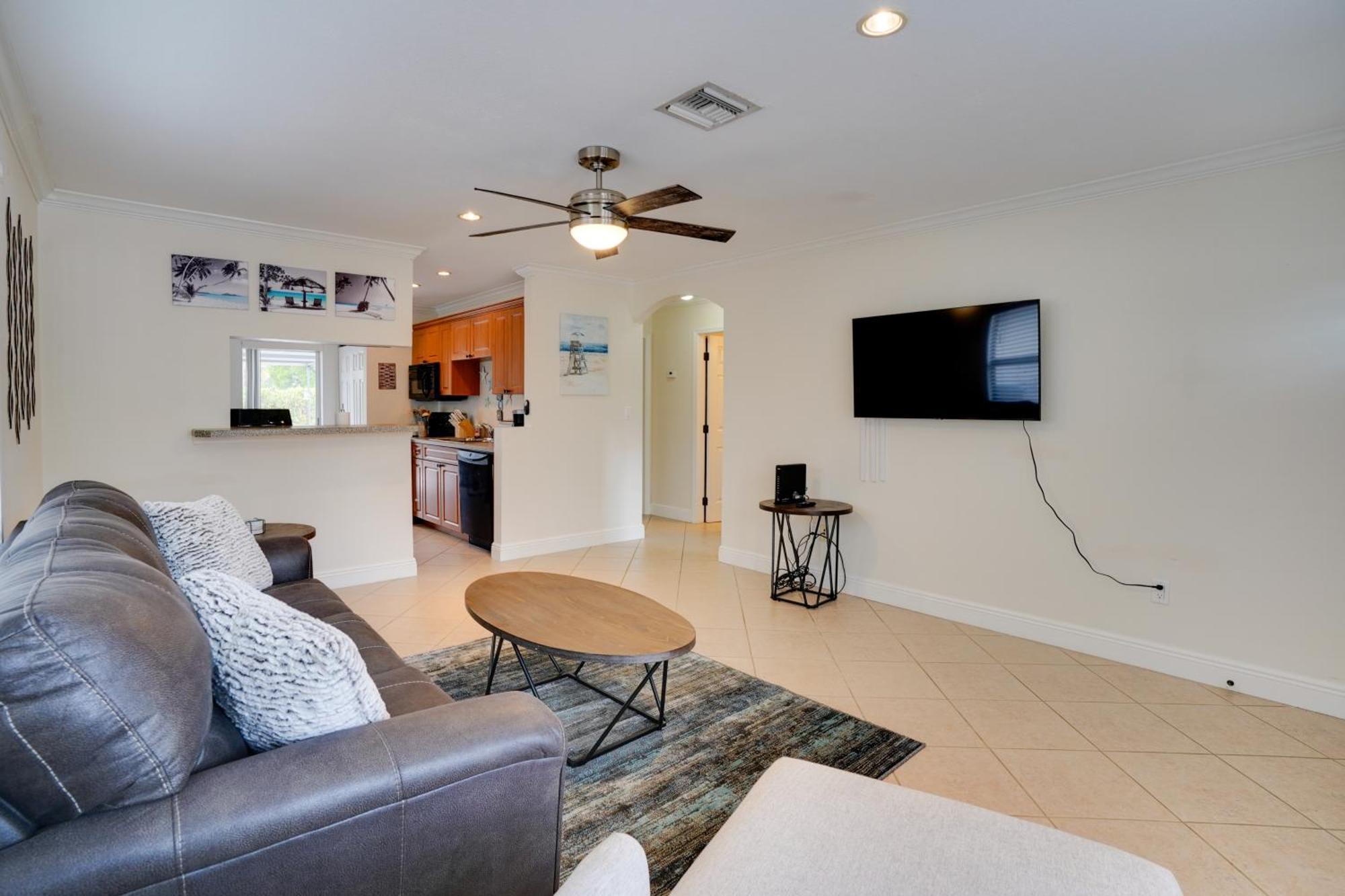 Townhome Near Beach! *