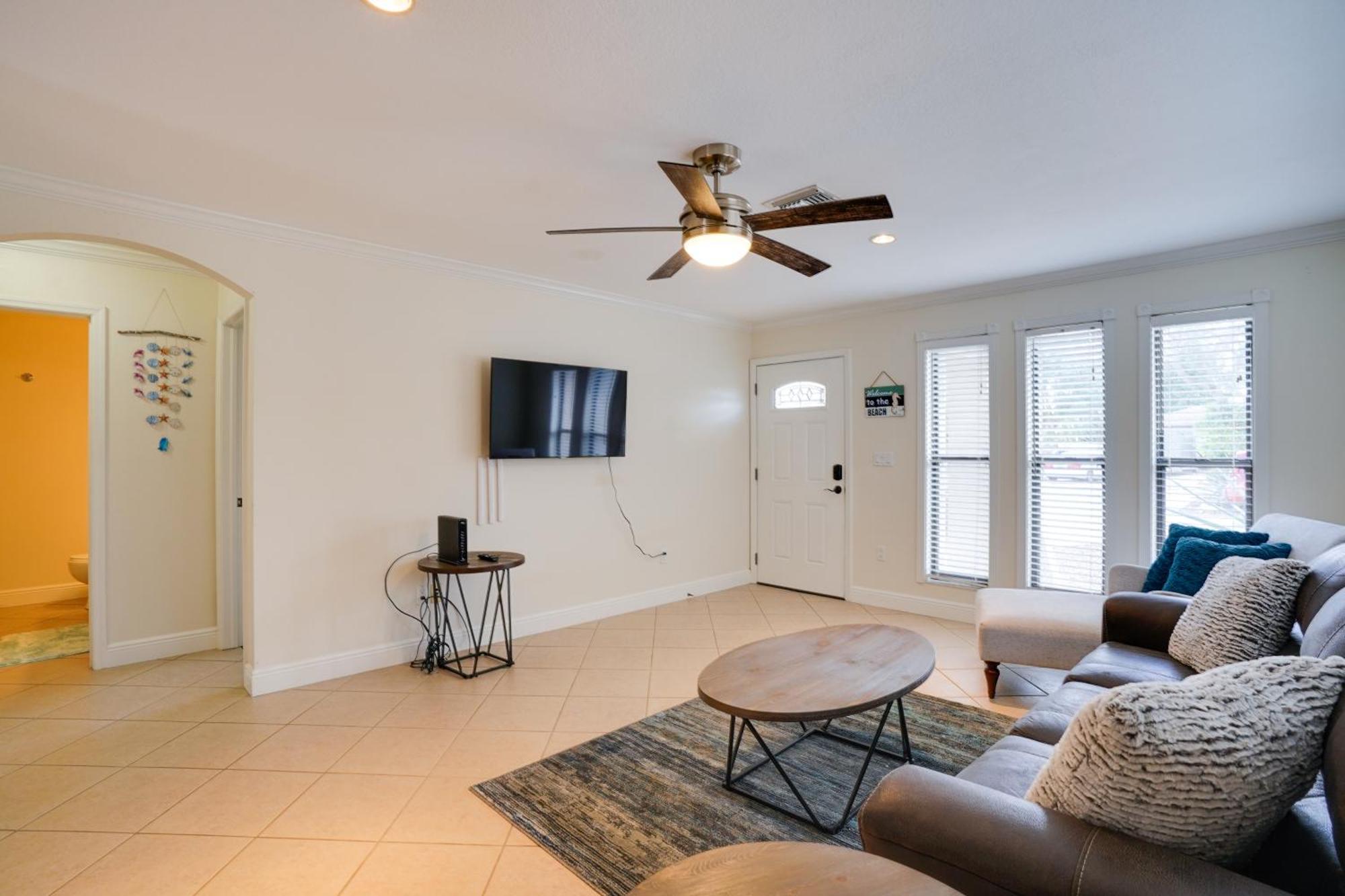 Townhome Near Beach! Holiday home Bonita Springs