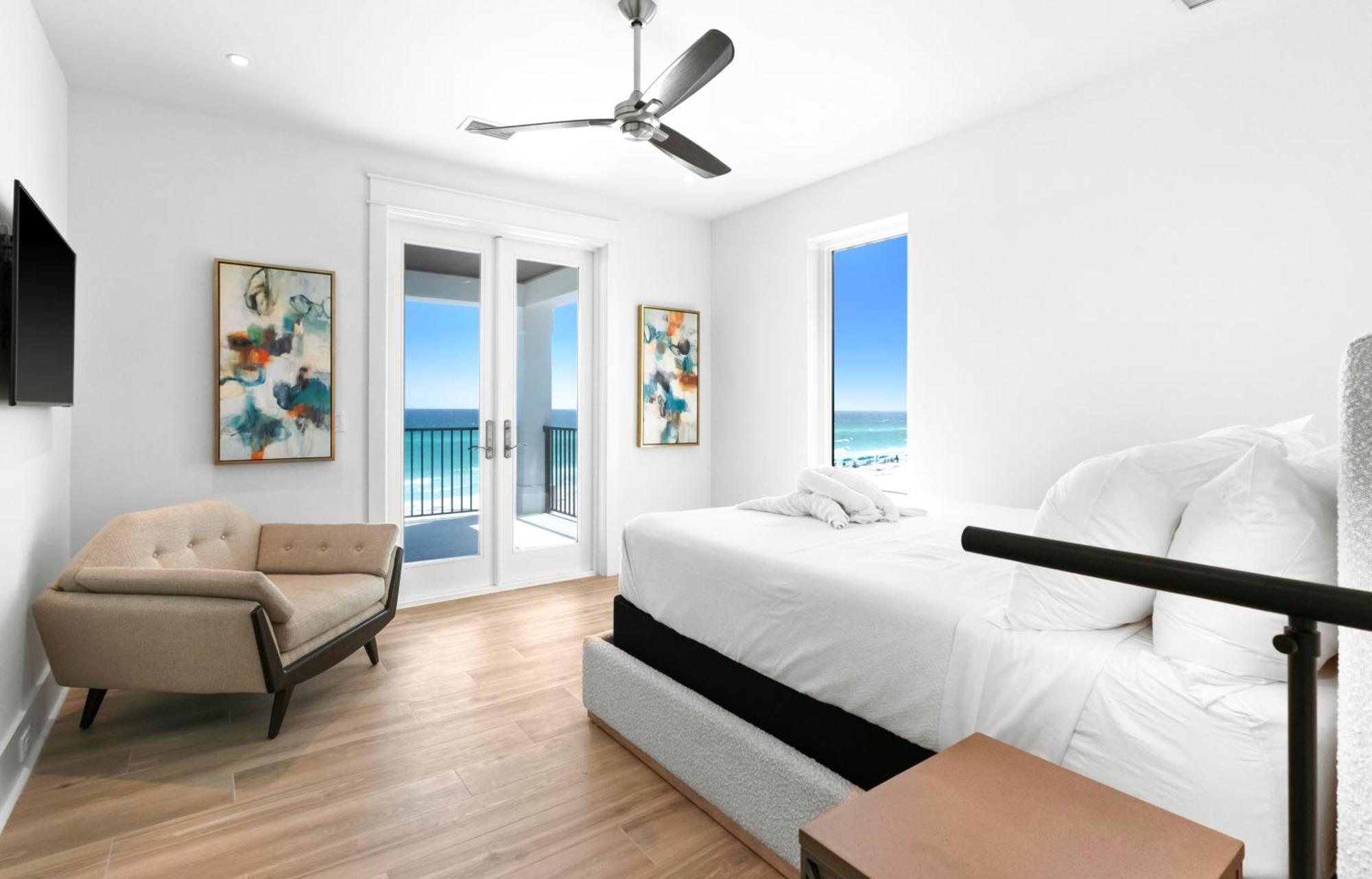 Queen Of Crystal Shores Luxury Beachfront Retreat