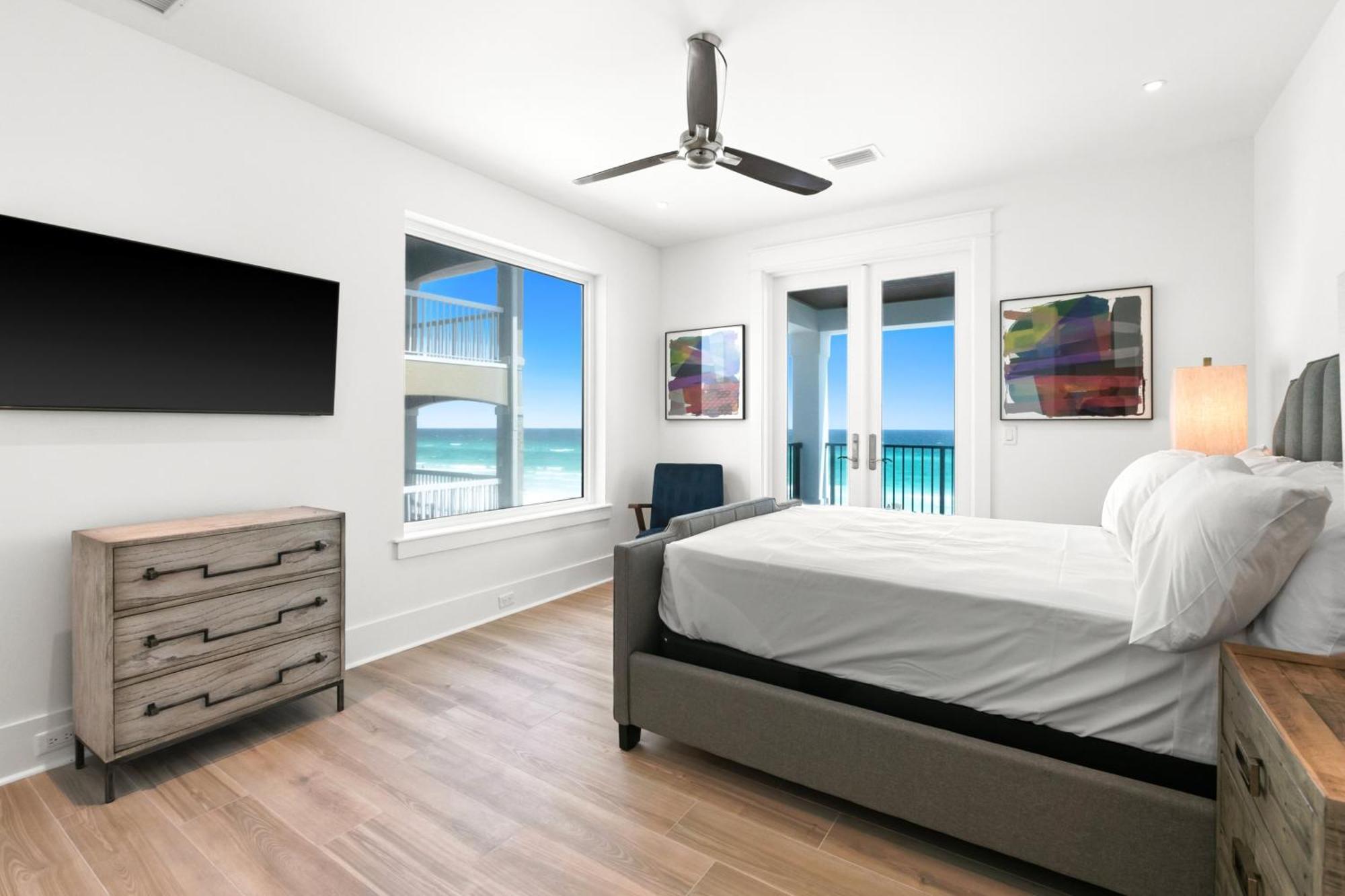 Queen Of Crystal Shores Luxury Beachfront Retreat Holiday home Destin