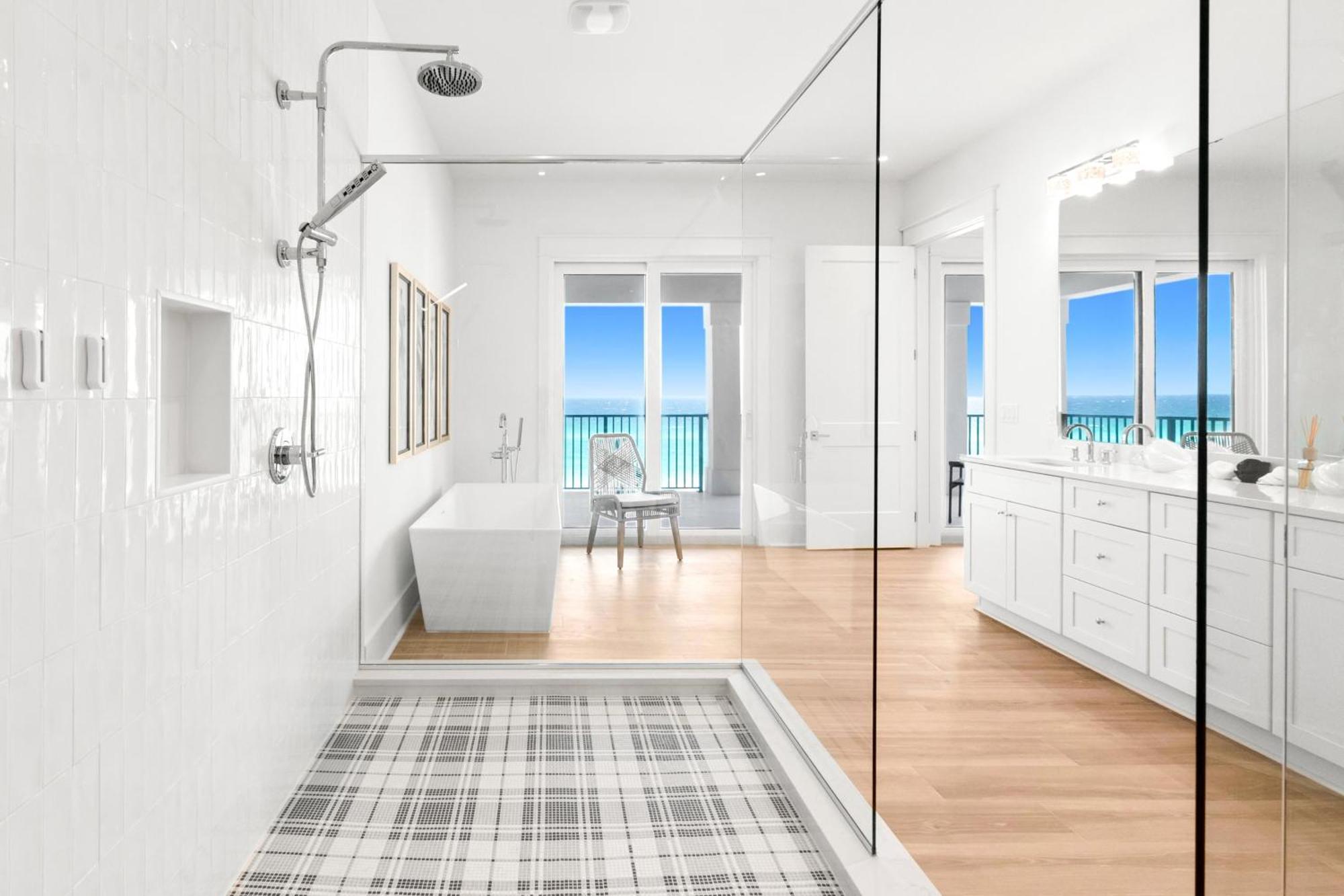 Holiday home Queen Of Crystal Shores Luxury Beachfront Retreat Destin