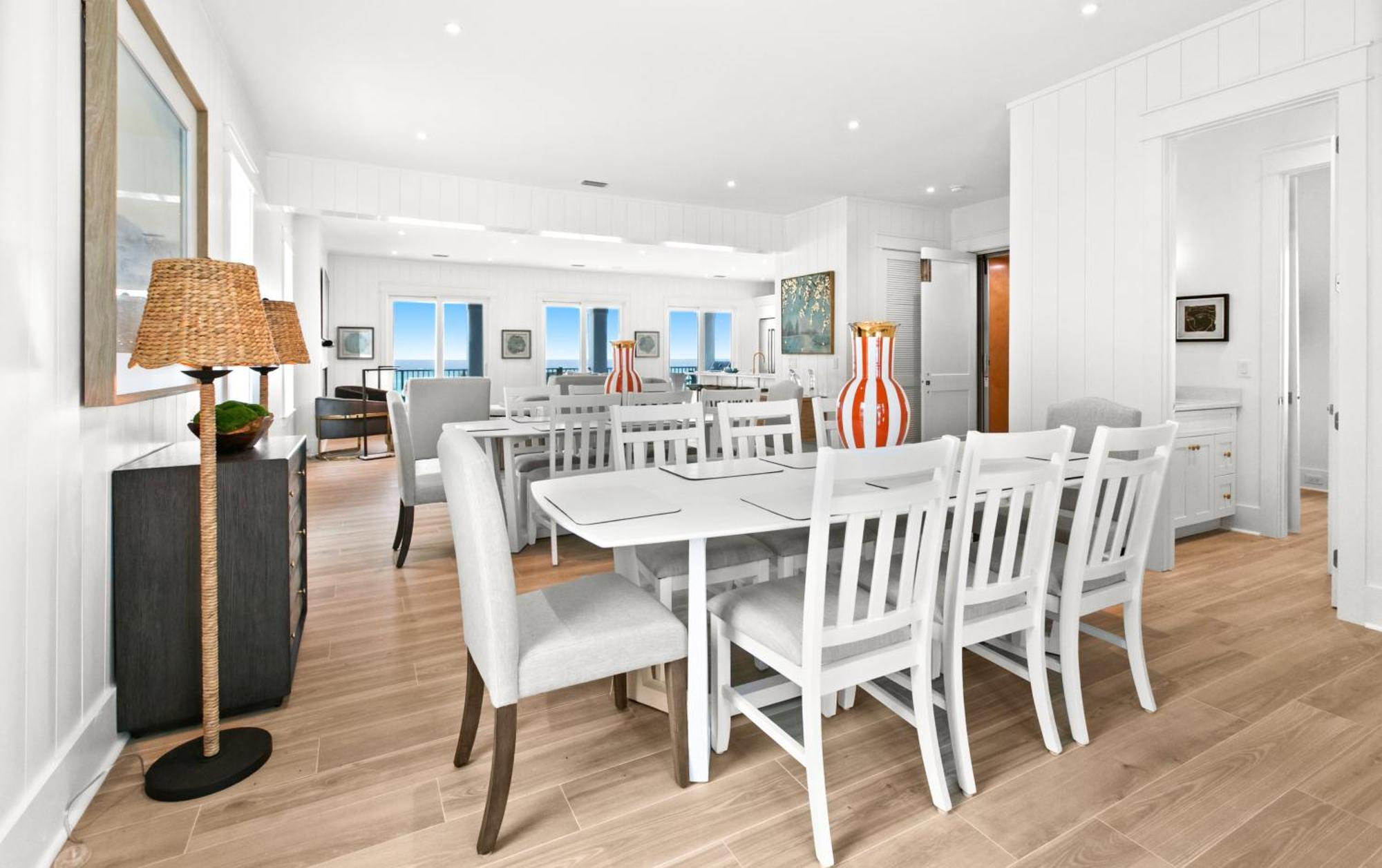 Queen Of Crystal Shores Luxury Beachfront Retreat Holiday home Destin