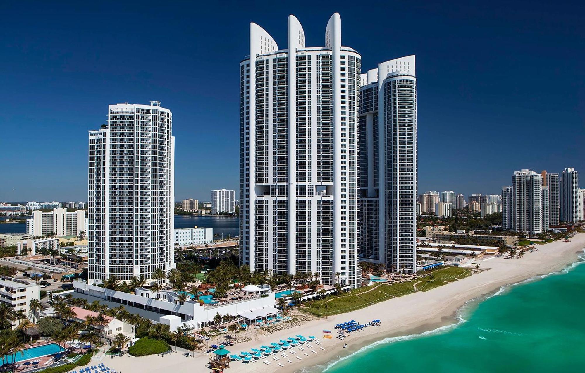 Prime Location - Luxurious Unit Within Exclusive Luxury *