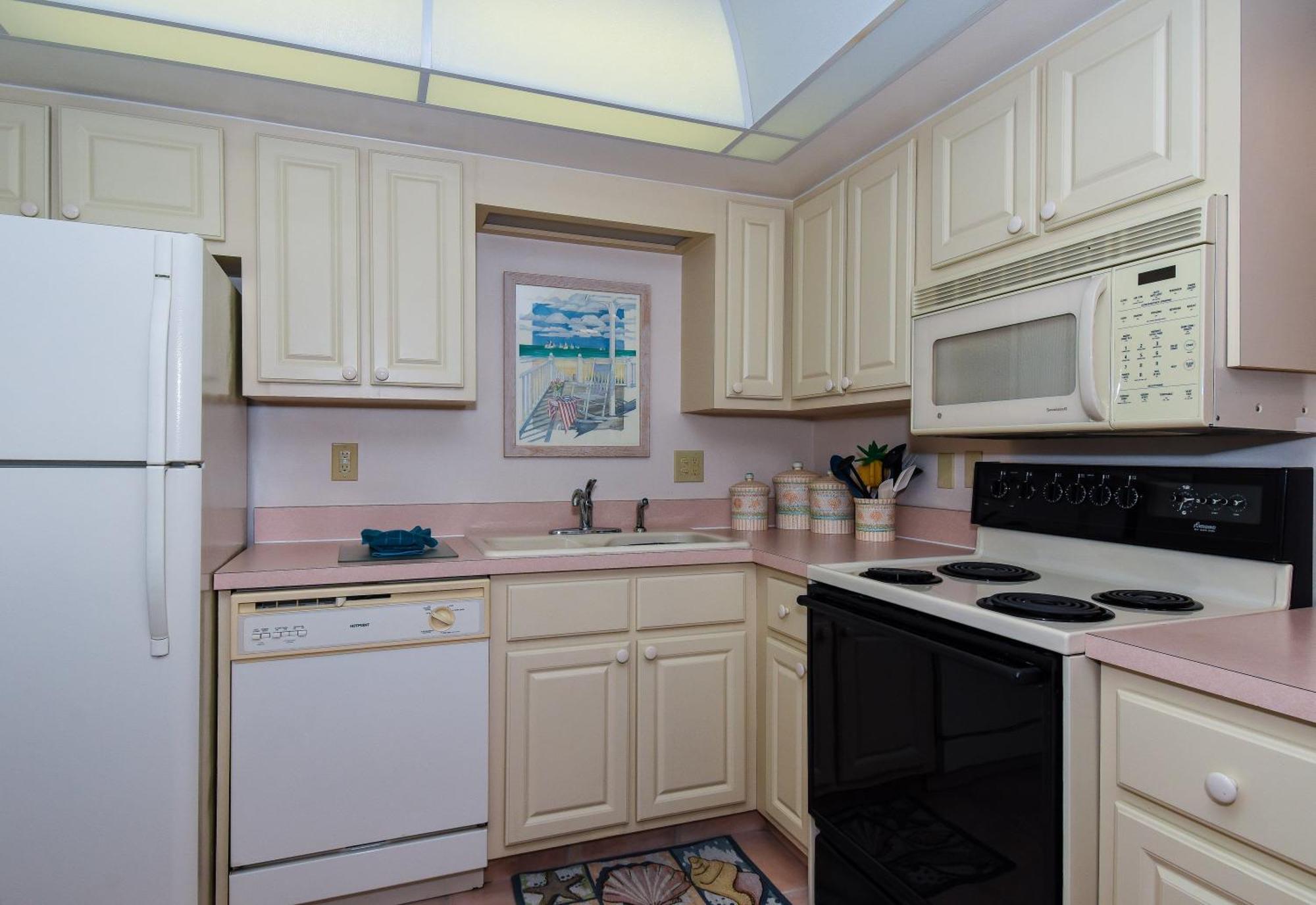 Apartment Prime Location Pool Views Oceanview Gem Chateau By The Sea 22b *